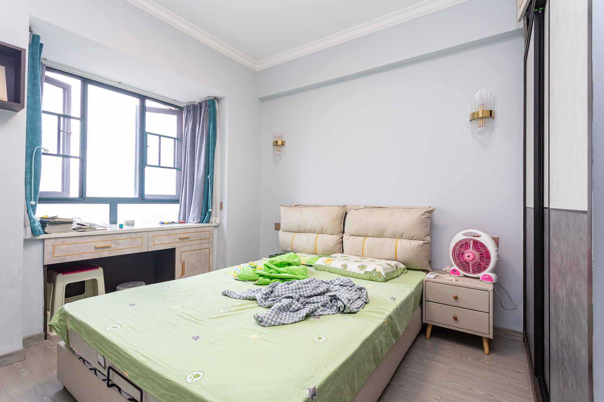 金富星悦汇 4室2厅2卫 105.0万 金富星悦汇 4室2厅2卫 105.0万卧室