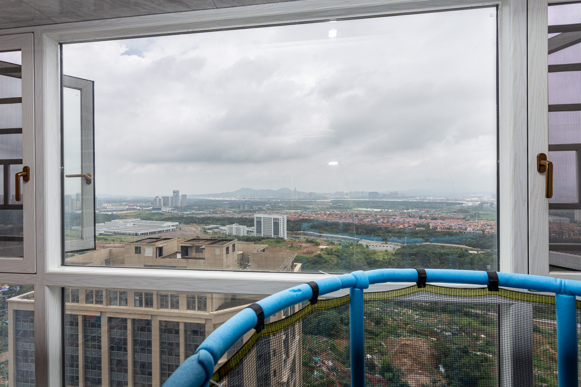 金富星悦汇 4室2厅2卫 105.0万 金富星悦汇 4室2厅2卫 105.0万阳台