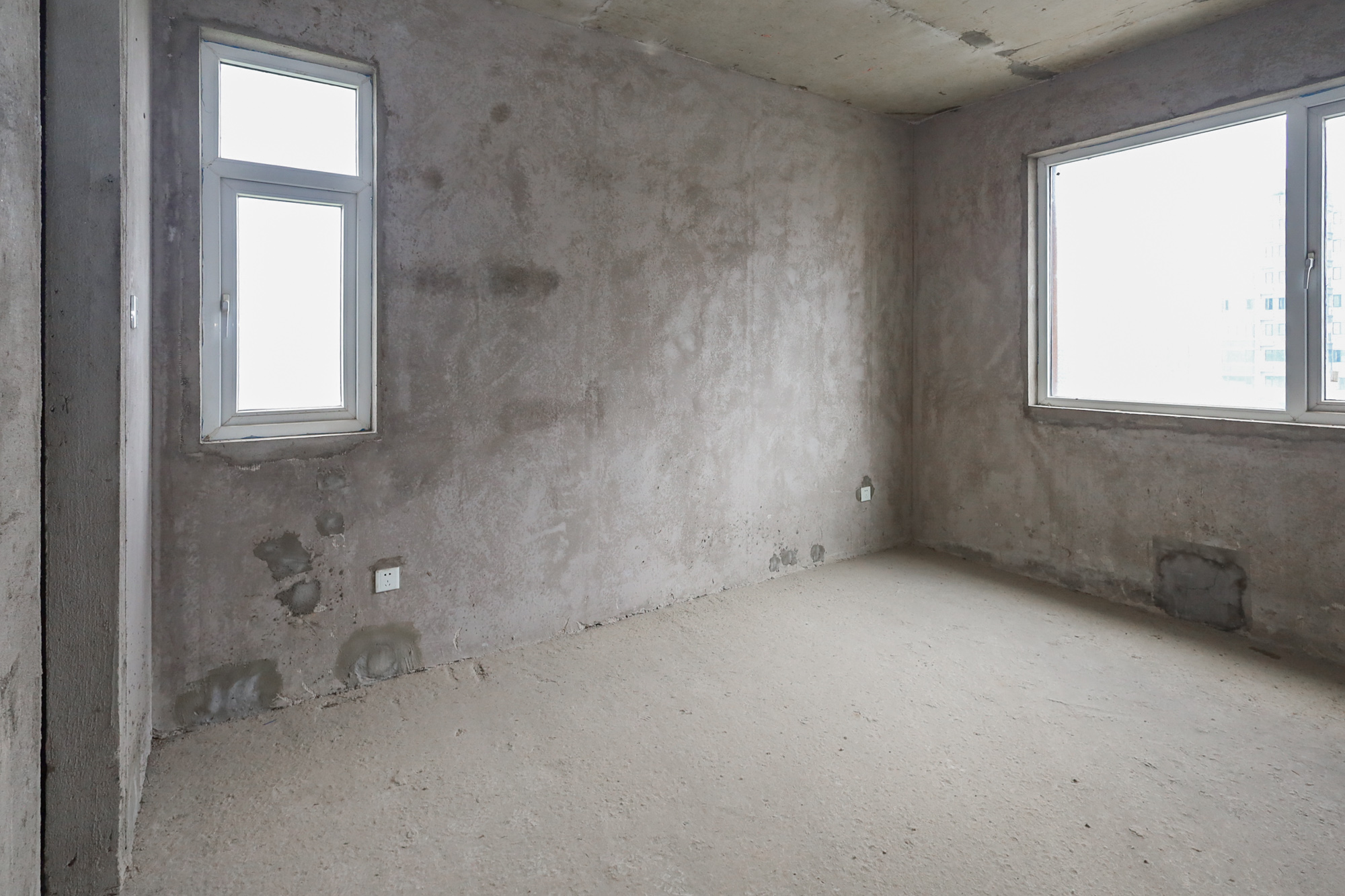 中铁西江悦一期  4室2厅1卫    115.0万卧室