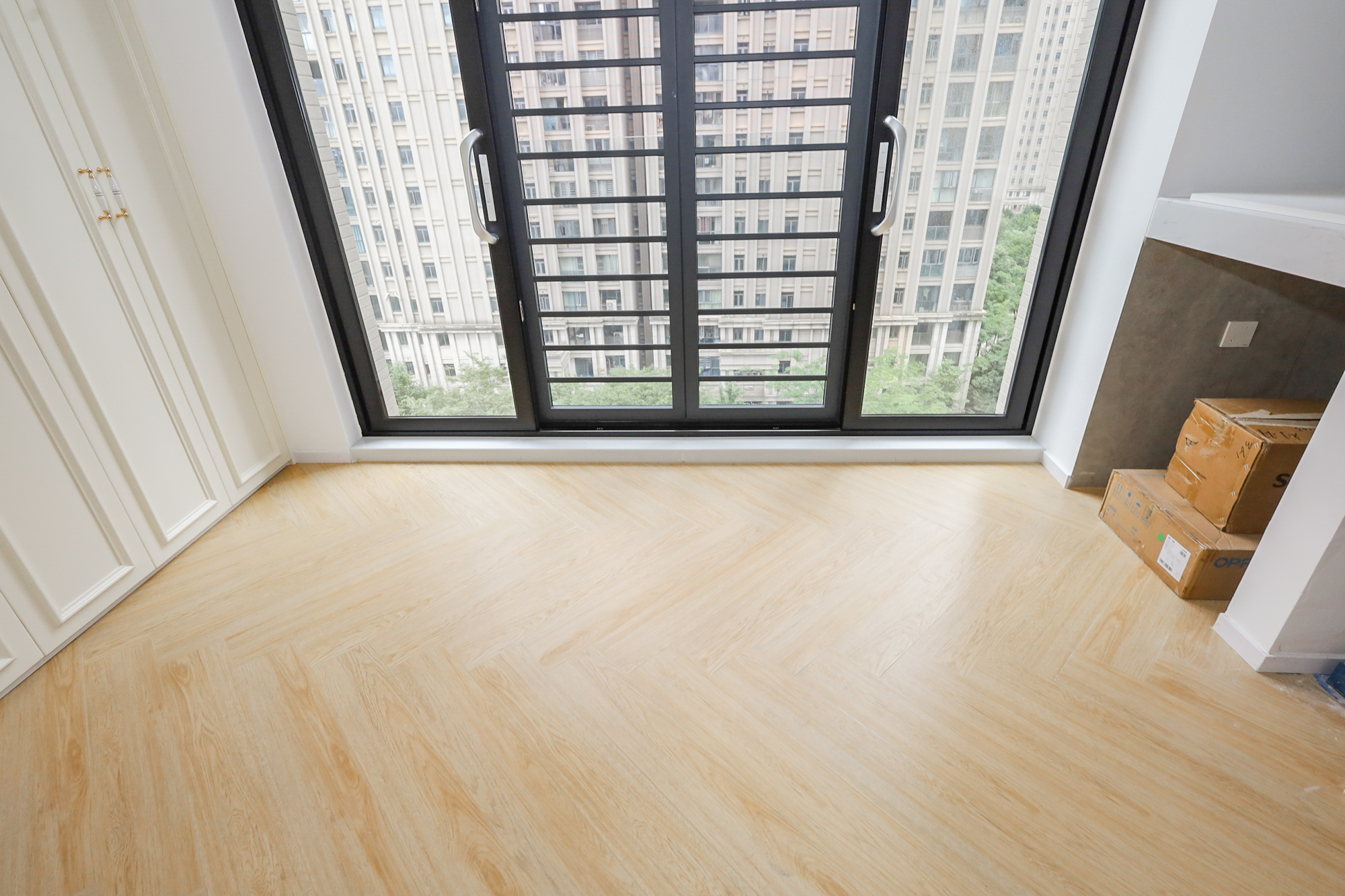 八方小区B区  3室2厅2卫    475.0万阳台