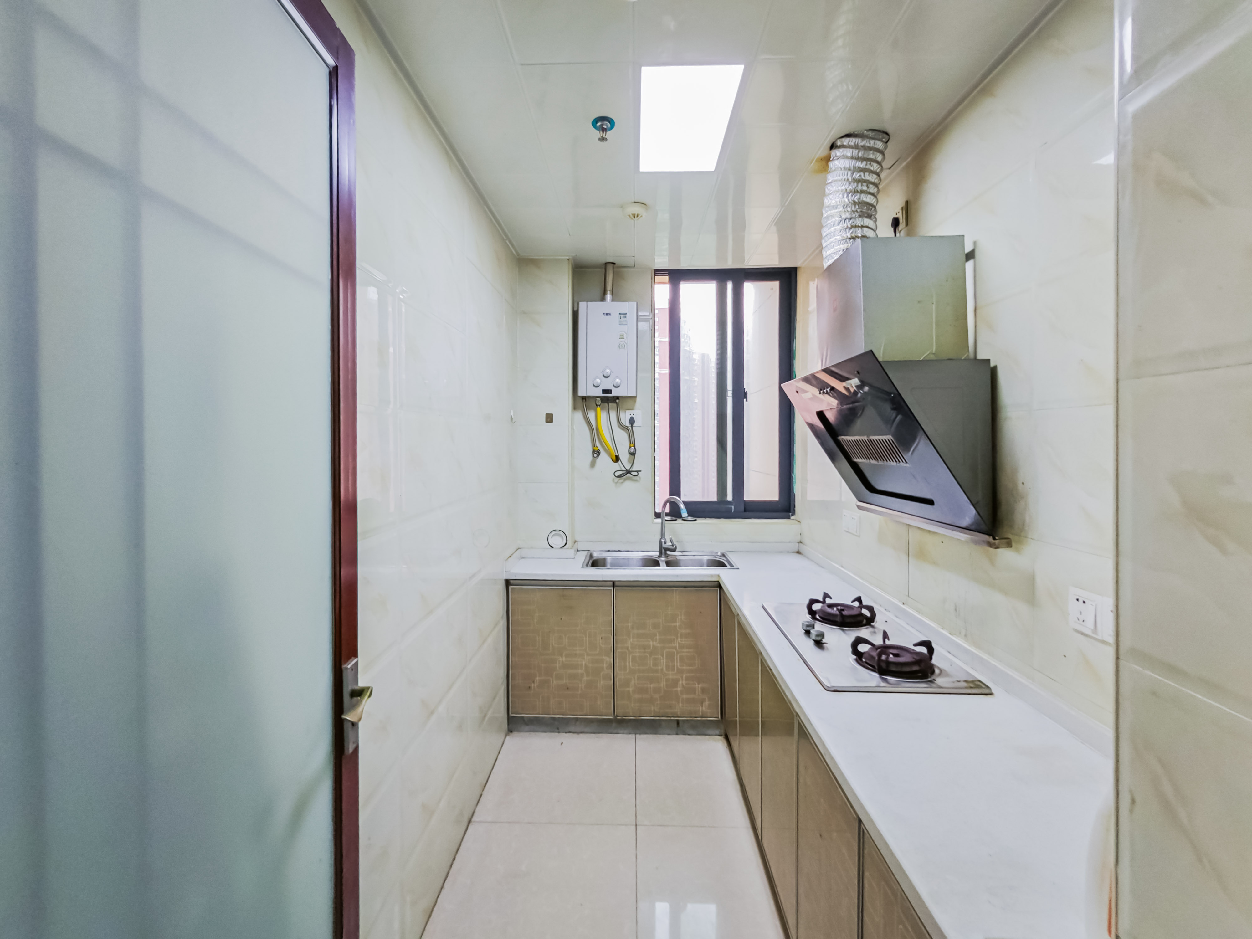 半山公馆(半山国际中心) 2室2厅1卫 62.0万 半山公馆(半山国际中心) 2室2厅1卫 62.0万厨房