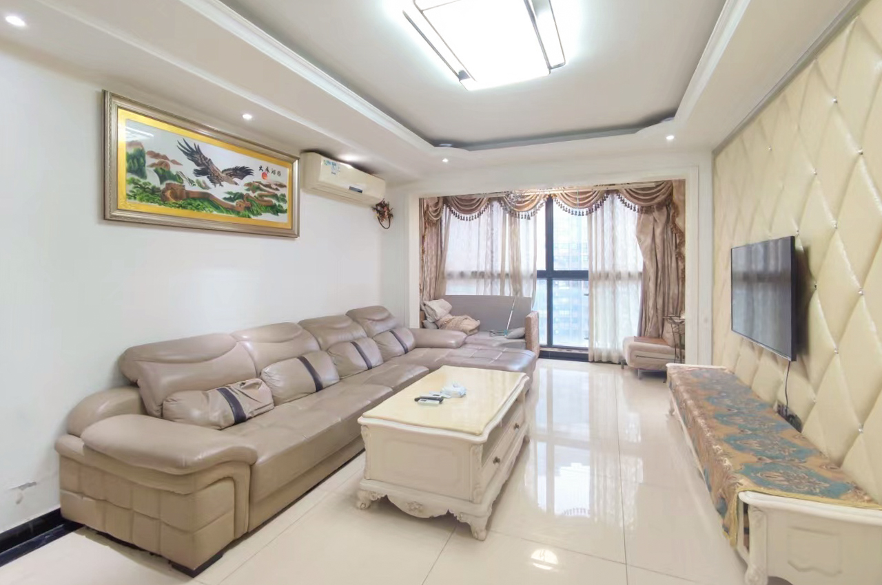 高鑫麓城  2室2厅1卫    87.0万 高鑫麓城  2室2厅1卫    87.0万客厅