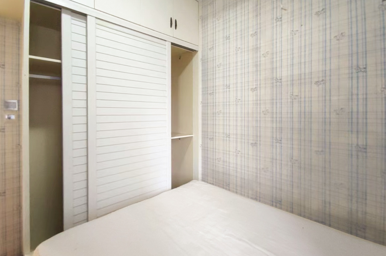 高鑫麓城  2室2厅1卫    87.0万 高鑫麓城  2室2厅1卫    87.0万卧室