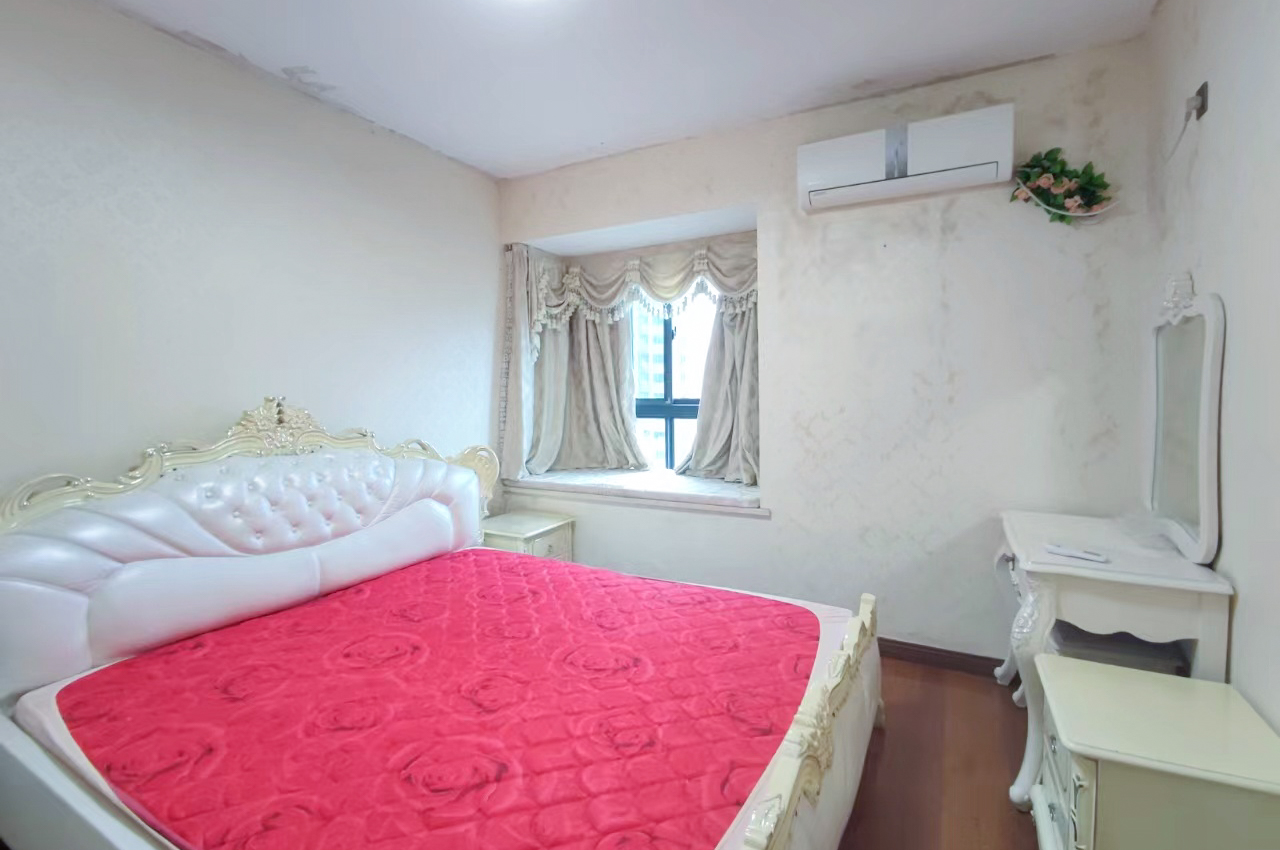 高鑫麓城  2室2厅1卫    87.0万 高鑫麓城  2室2厅1卫    87.0万卧室