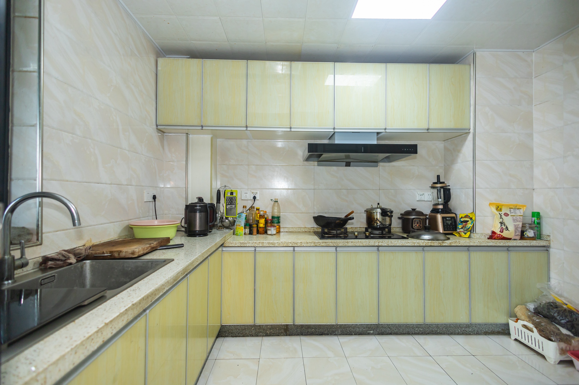 恒基凯旋门一二期 4室2厅3卫 145.0万 恒基凯旋门一二期 4室2厅3卫 145.0万厨房