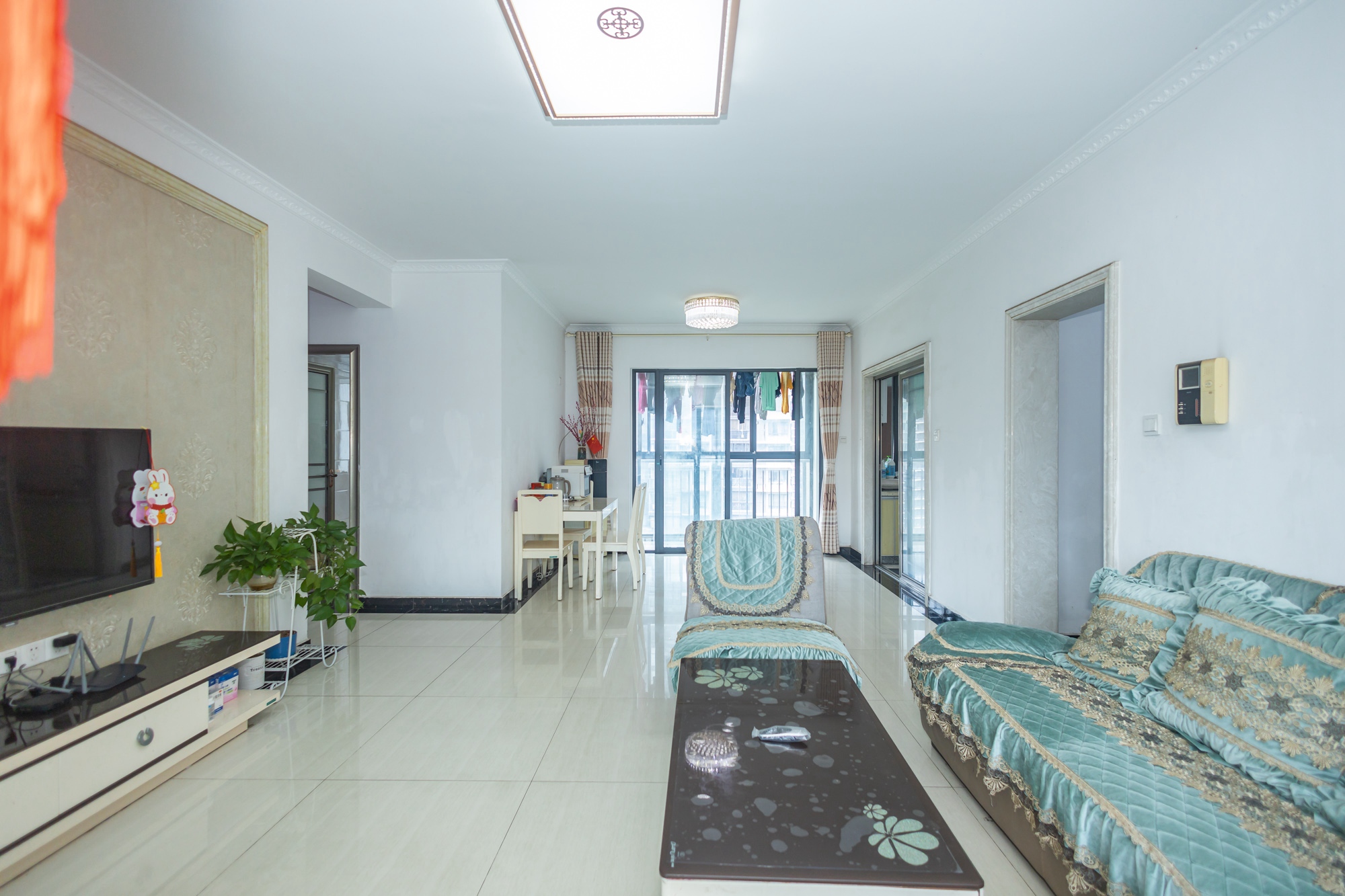 恒基凯旋门一二期 4室2厅3卫 145.0万 恒基凯旋门一二期 4室2厅3卫 145.0万客厅