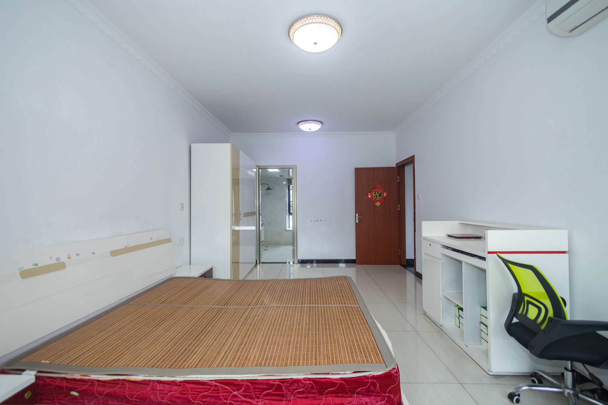 恒基凯旋门一二期 4室2厅3卫 145.0万 恒基凯旋门一二期 4室2厅3卫 145.0万卧室