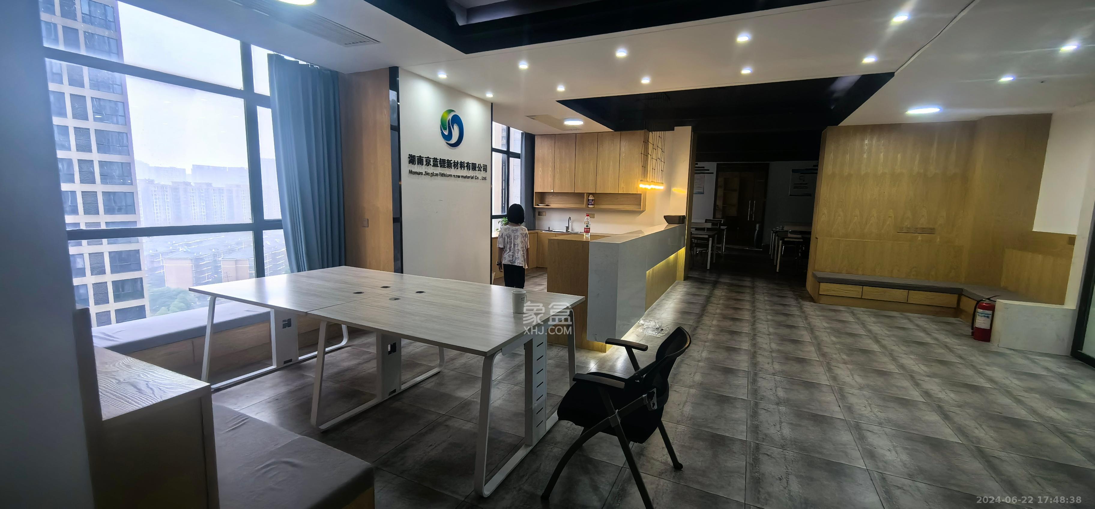 融科东南海  1室1厅1卫   12000.00元/月室内图