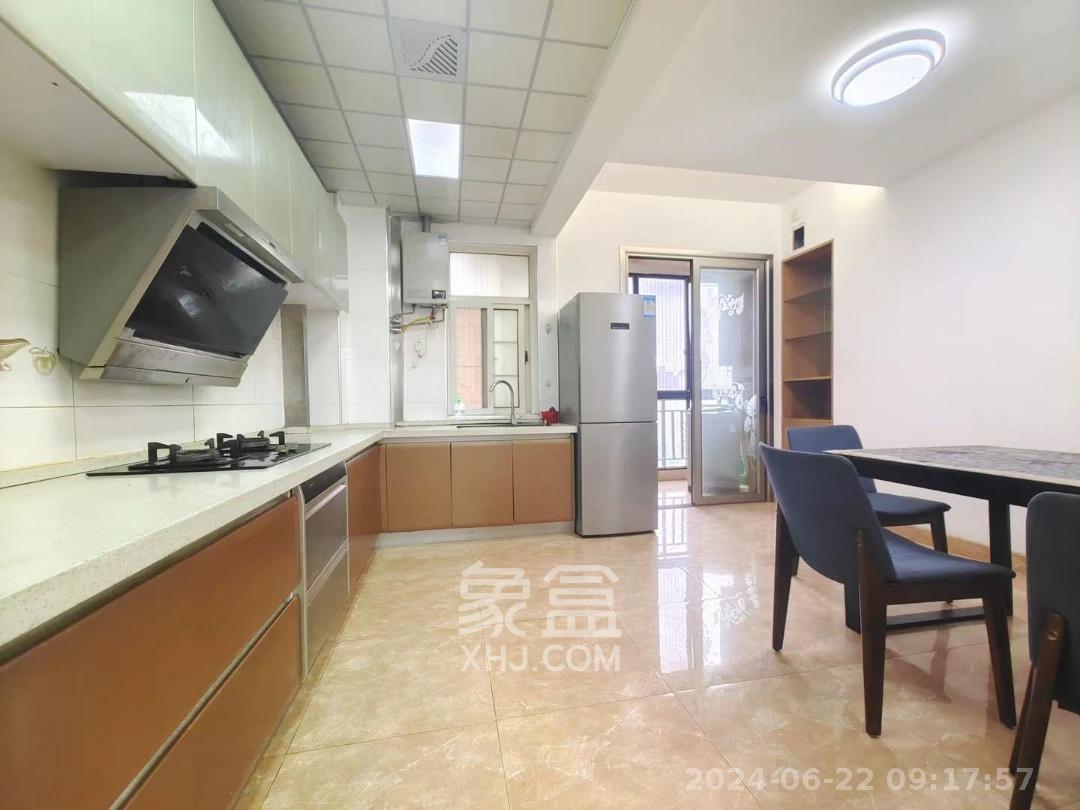 沁园春御院  1室2厅2卫    3000.0元/月室内图