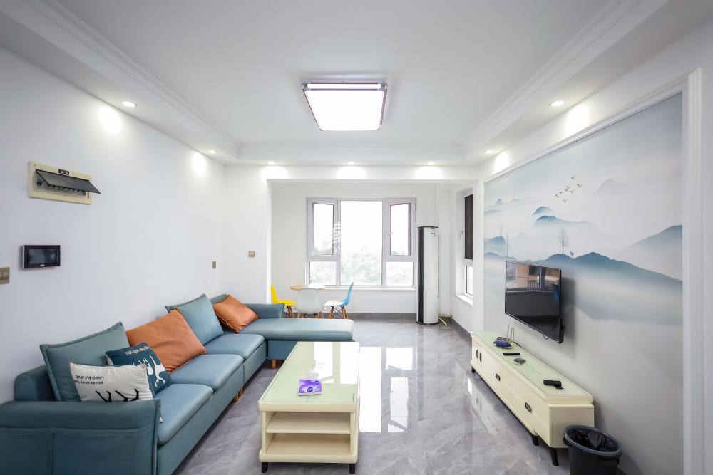 金鹰玖珑山  3室2厅2卫    100.0万