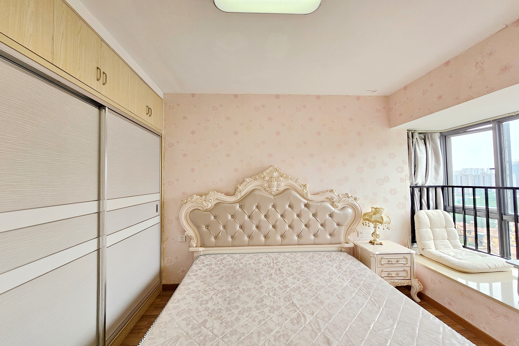 融科檀香山(融科紫檀、香山国际)  2室2厅1卫    95.0万 融科檀香山(融科紫檀、香山国际)  2室2厅1卫    95.0万卧室