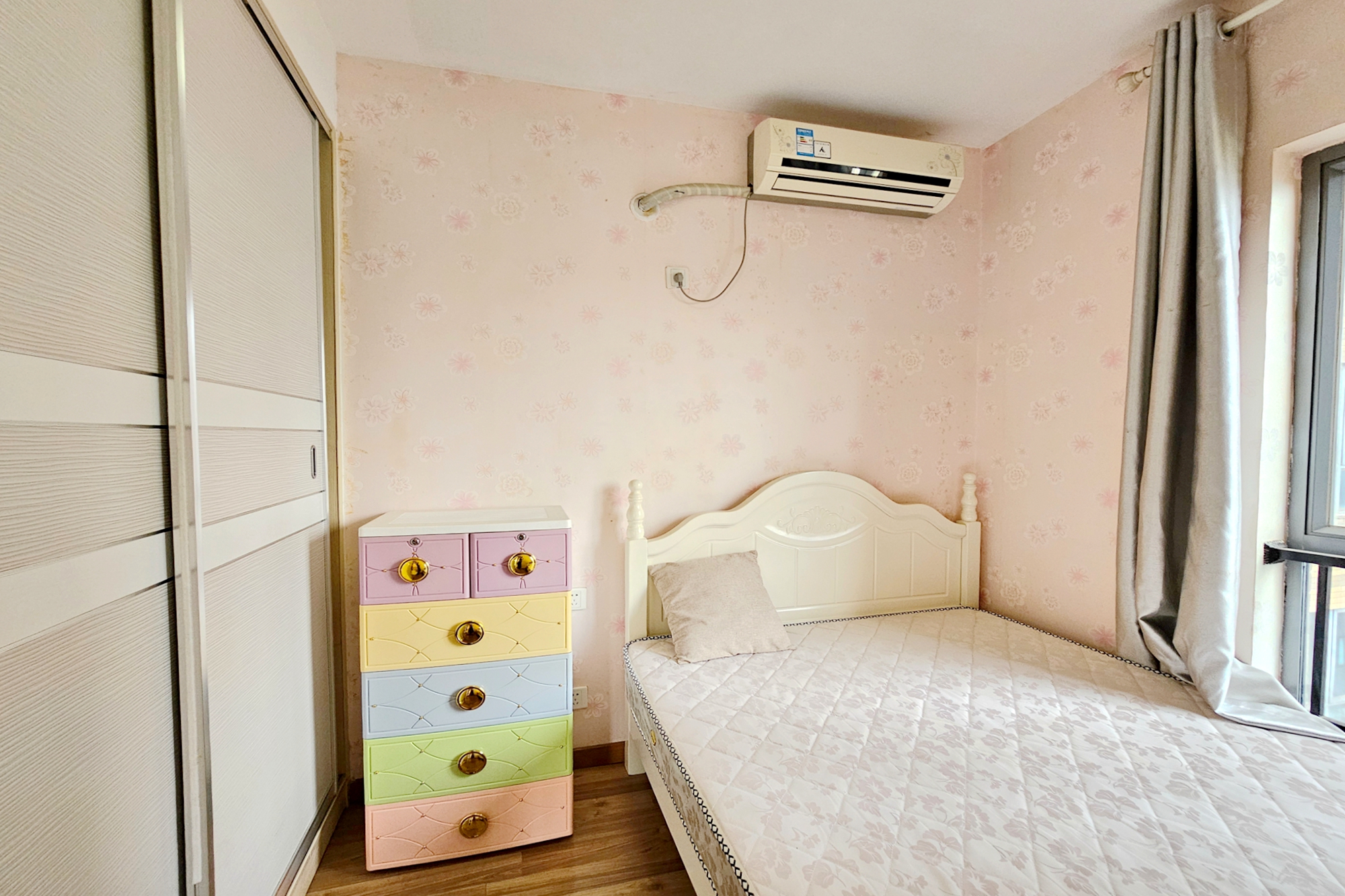 融科檀香山(融科紫檀、香山国际)  2室2厅1卫    95.0万 融科檀香山(融科紫檀、香山国际)  2室2厅1卫    95.0万卧室