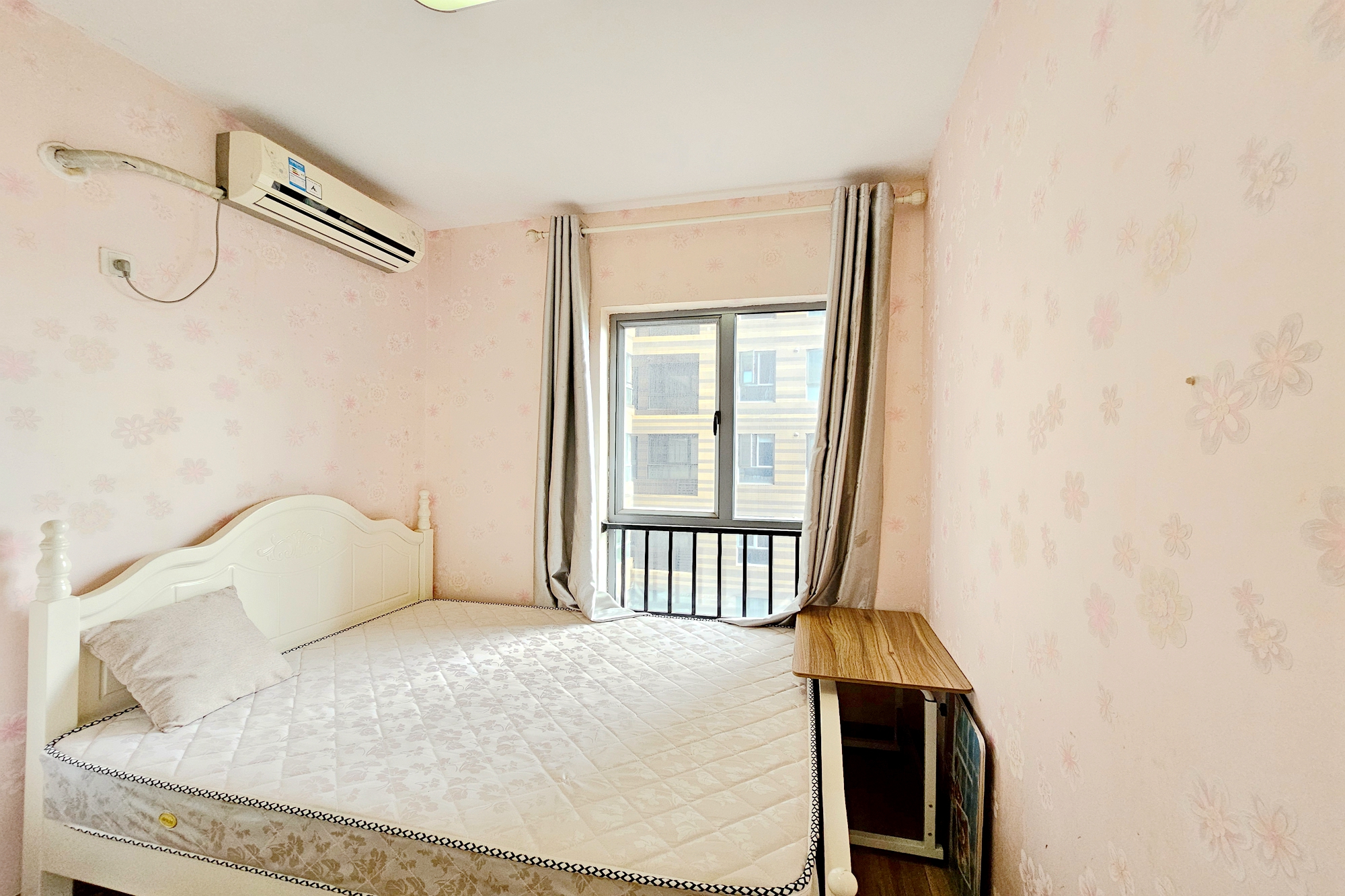 融科檀香山(融科紫檀、香山国际)  2室2厅1卫    95.0万 融科檀香山(融科紫檀、香山国际)  2室2厅1卫    95.0万卧室