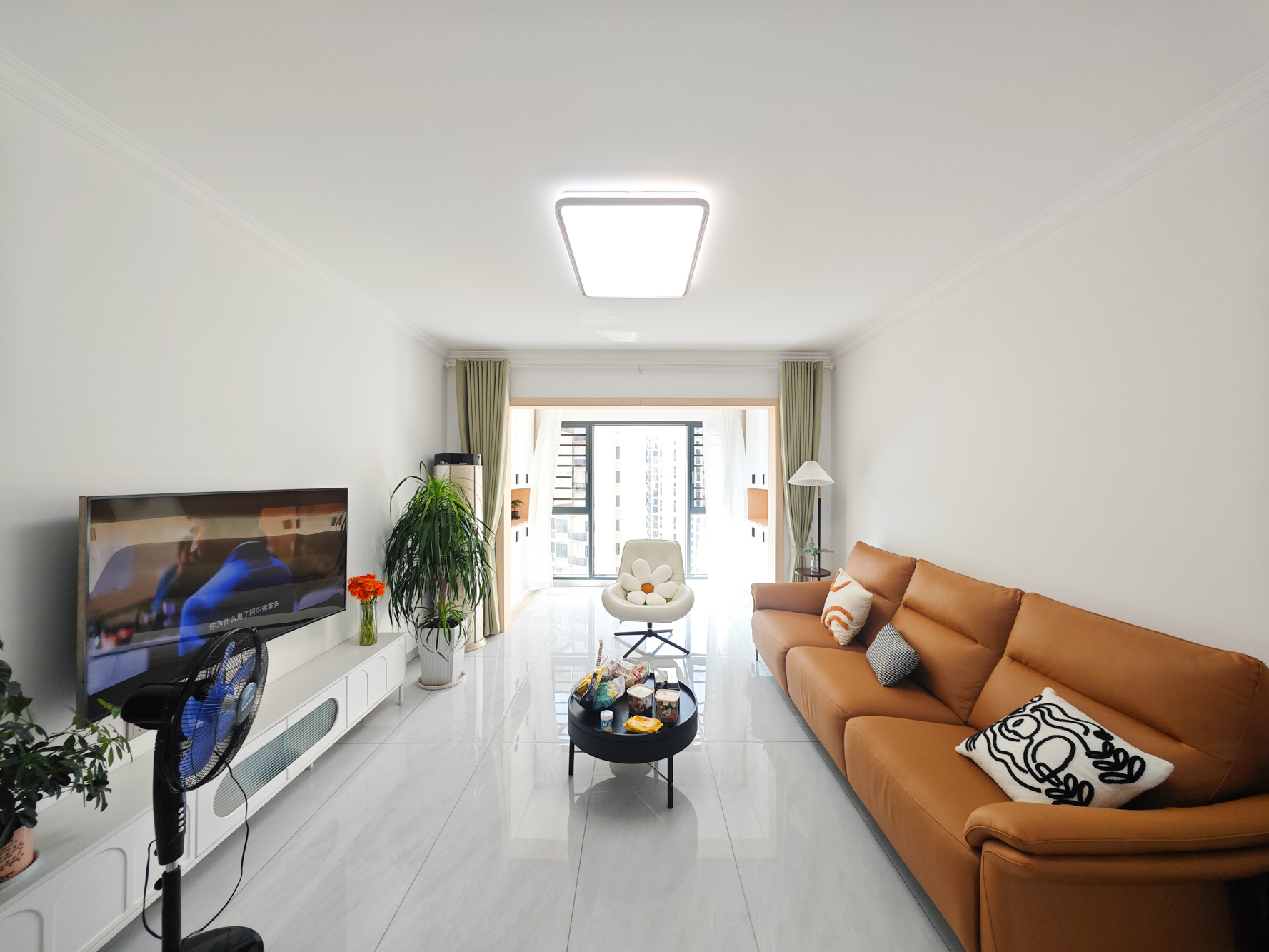 长房明宸府  3室2厅2卫    123.0万 长房明宸府  3室2厅2卫    123.0万客厅