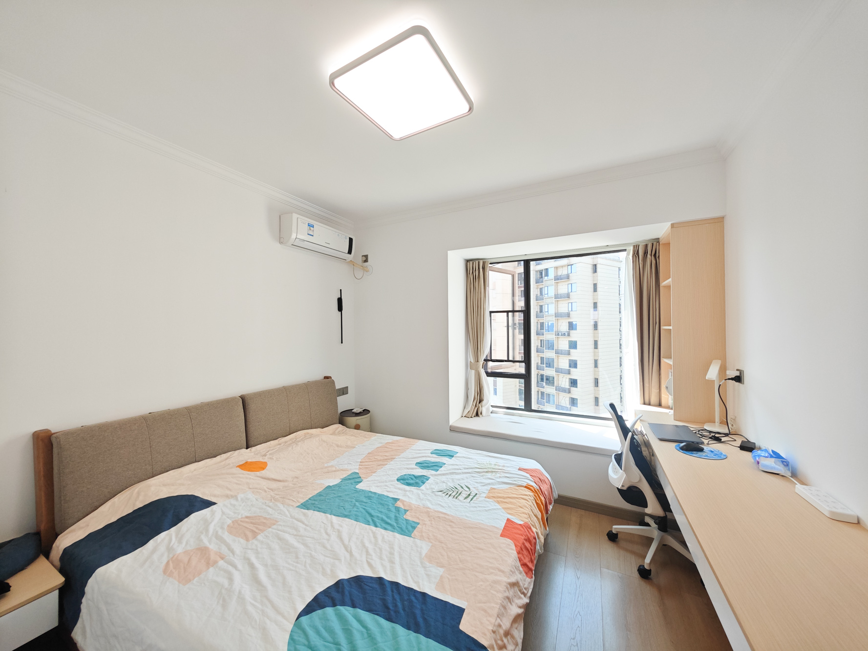 长房明宸府  3室2厅2卫    123.0万 长房明宸府  3室2厅2卫    123.0万卧室