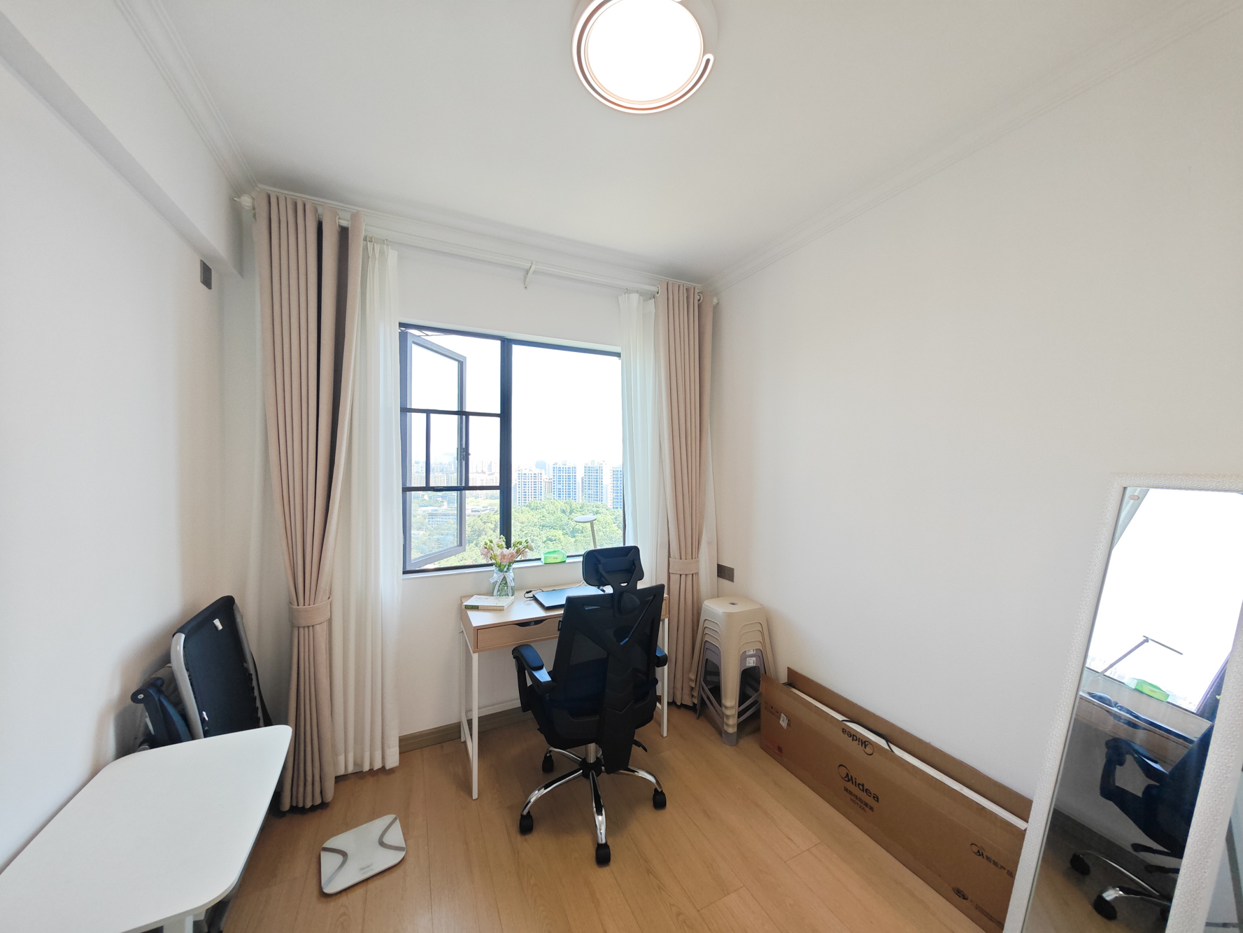 长房明宸府  3室2厅2卫    123.0万 长房明宸府  3室2厅2卫    123.0万卧室