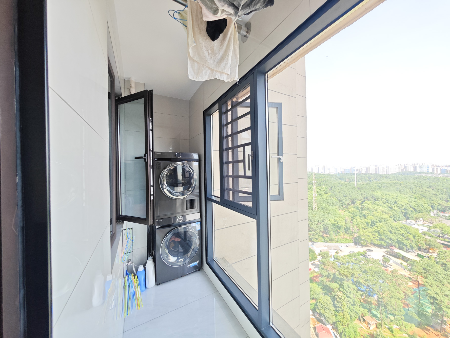 长房明宸府  3室2厅2卫    123.0万 长房明宸府  3室2厅2卫    123.0万阳台