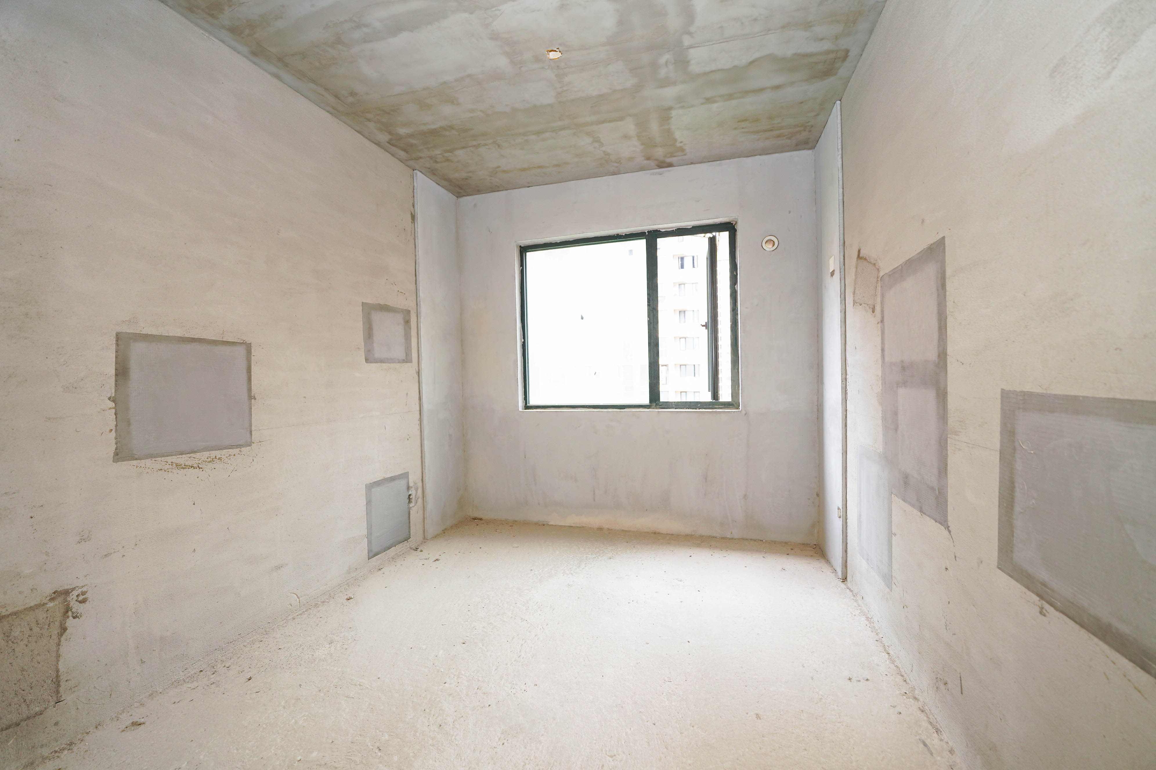 丽发新城  4室2厅2卫    89.9万 丽发新城  4室2厅2卫    89.9万卧室