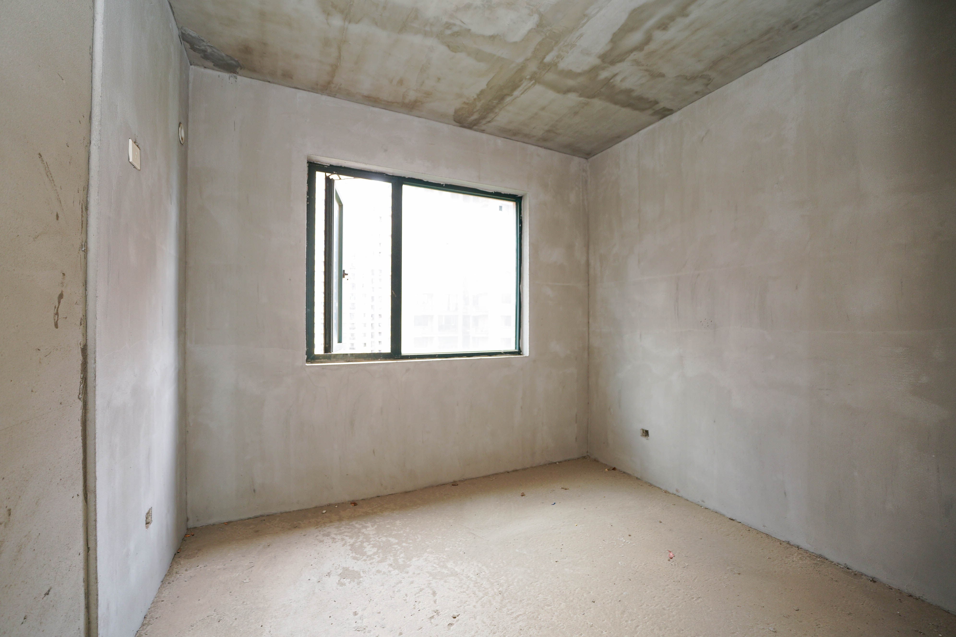 丽发新城  4室2厅2卫    89.9万 丽发新城  4室2厅2卫    89.9万卧室