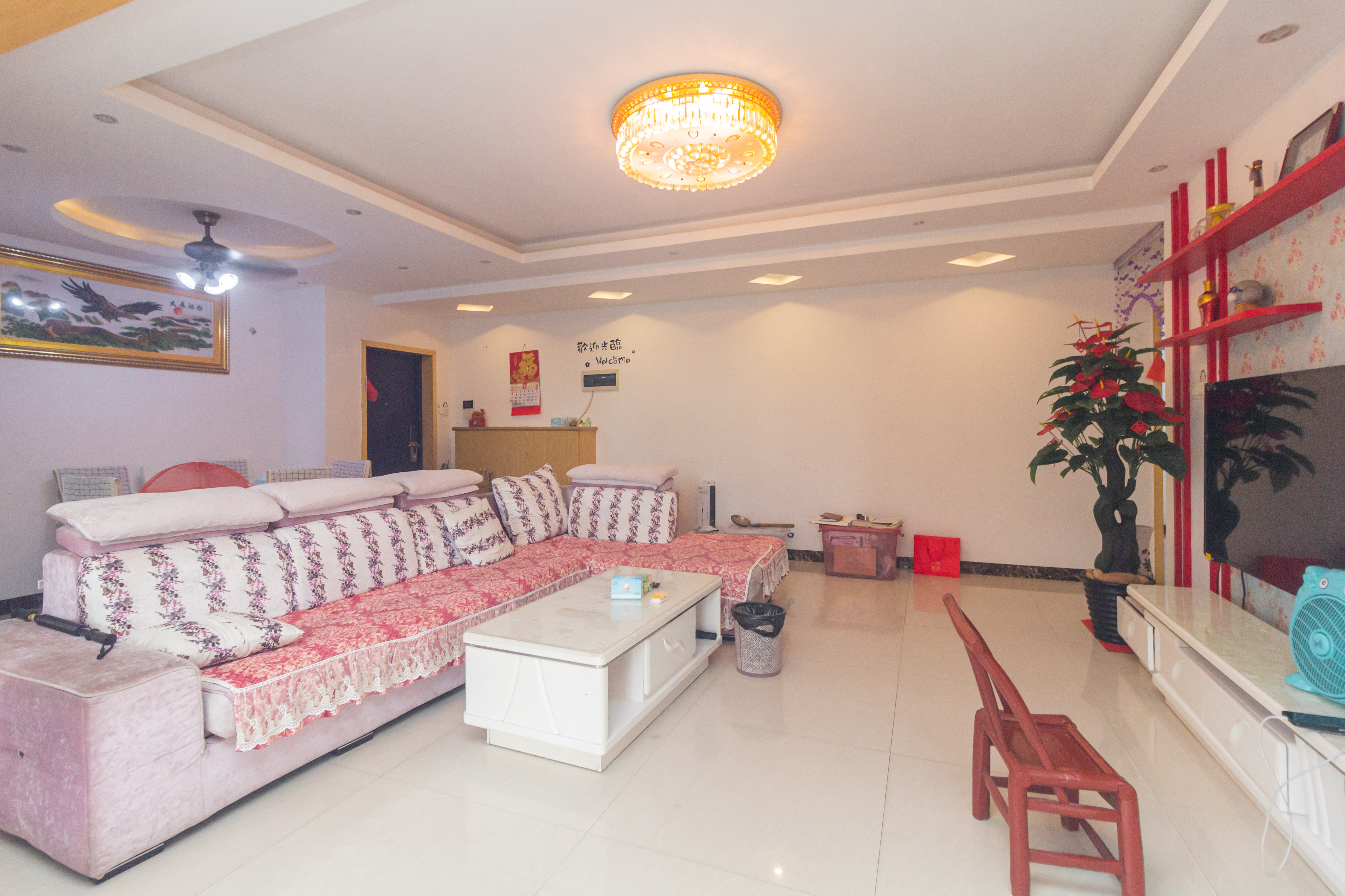 领东汇 4室2厅2卫 88.5万 领东汇 4室2厅2卫 88.5万客厅