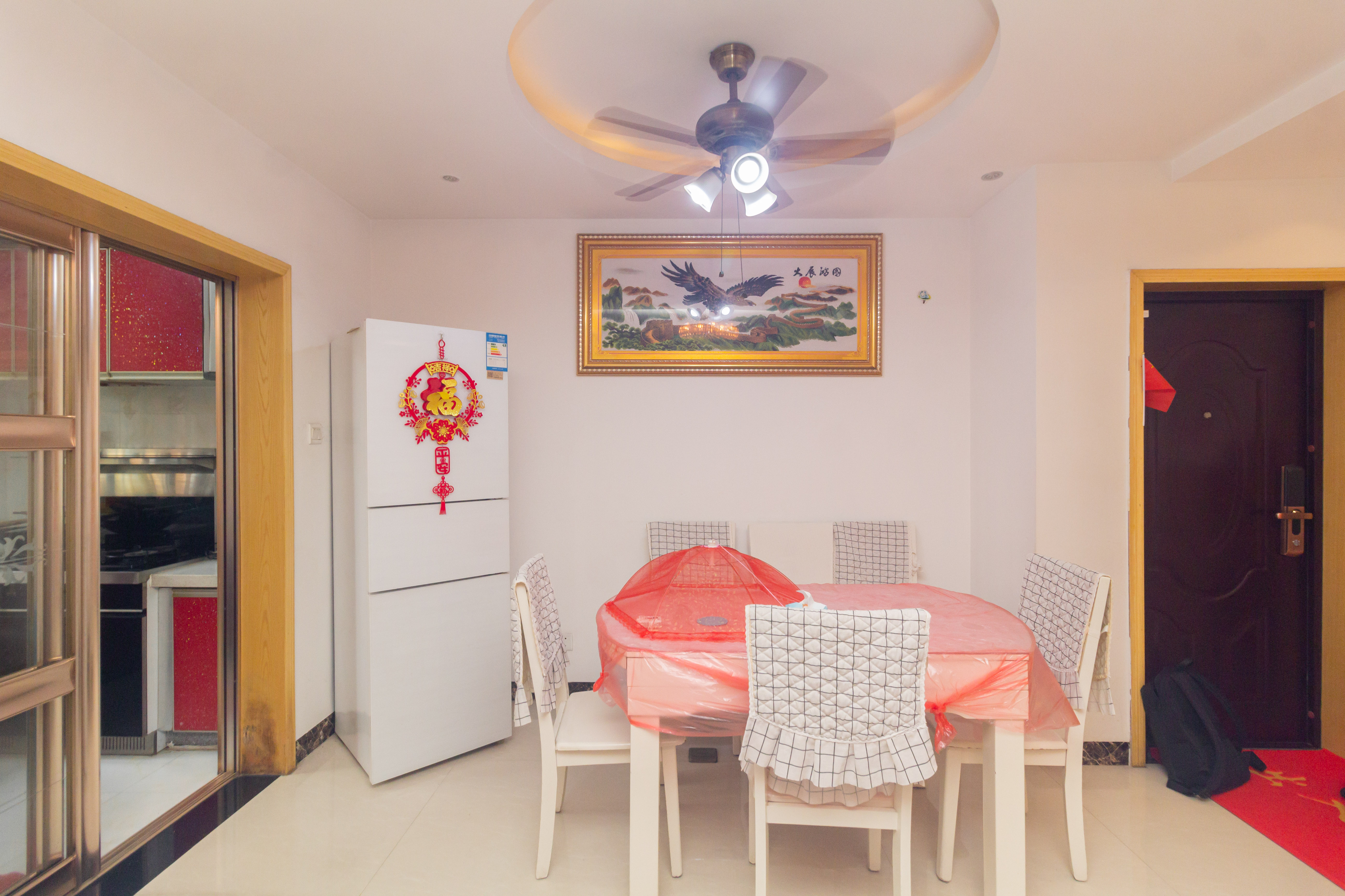 领东汇 4室2厅2卫 88.5万 领东汇 4室2厅2卫 88.5万客厅