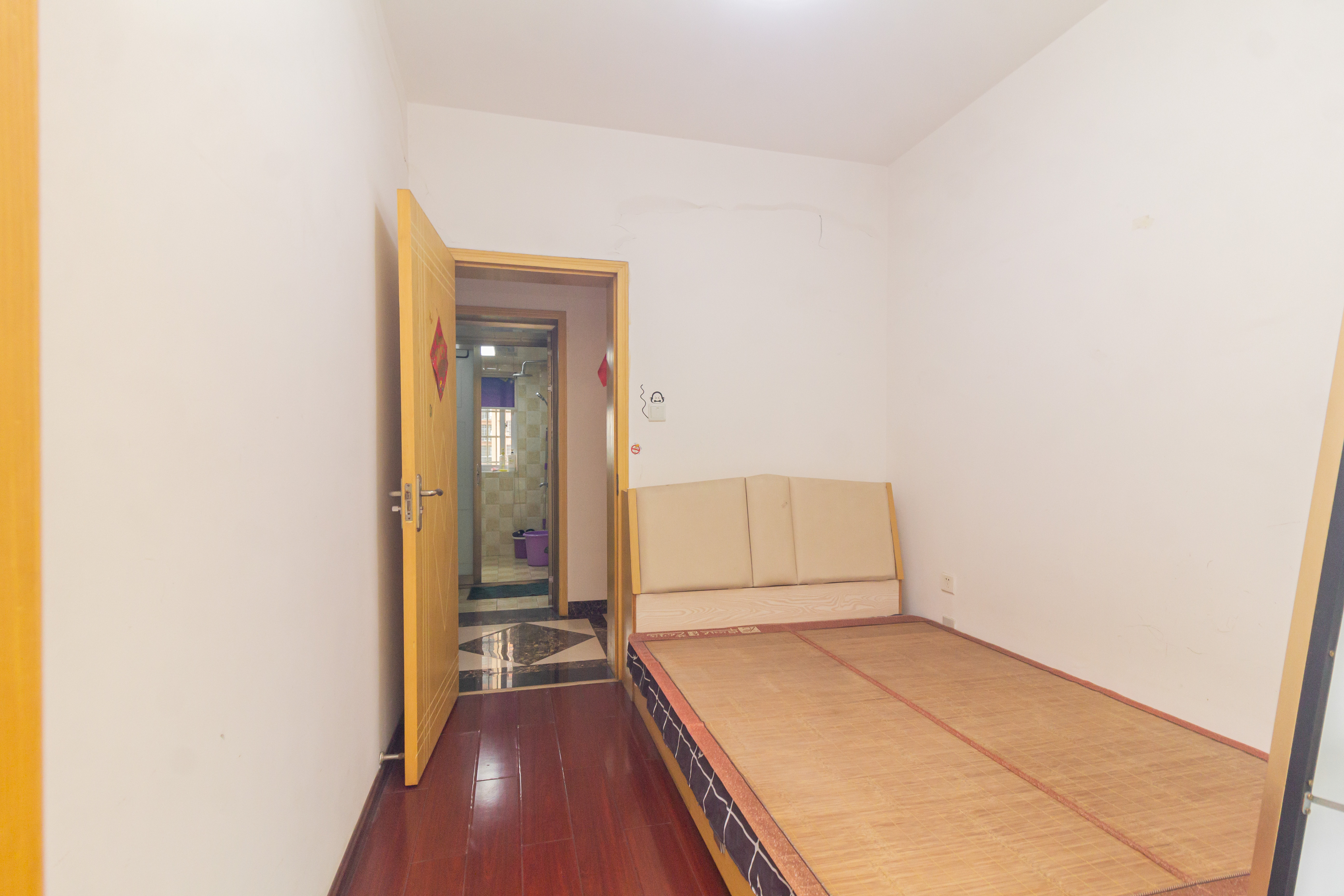 领东汇 4室2厅2卫 88.5万 领东汇 4室2厅2卫 88.5万卧室