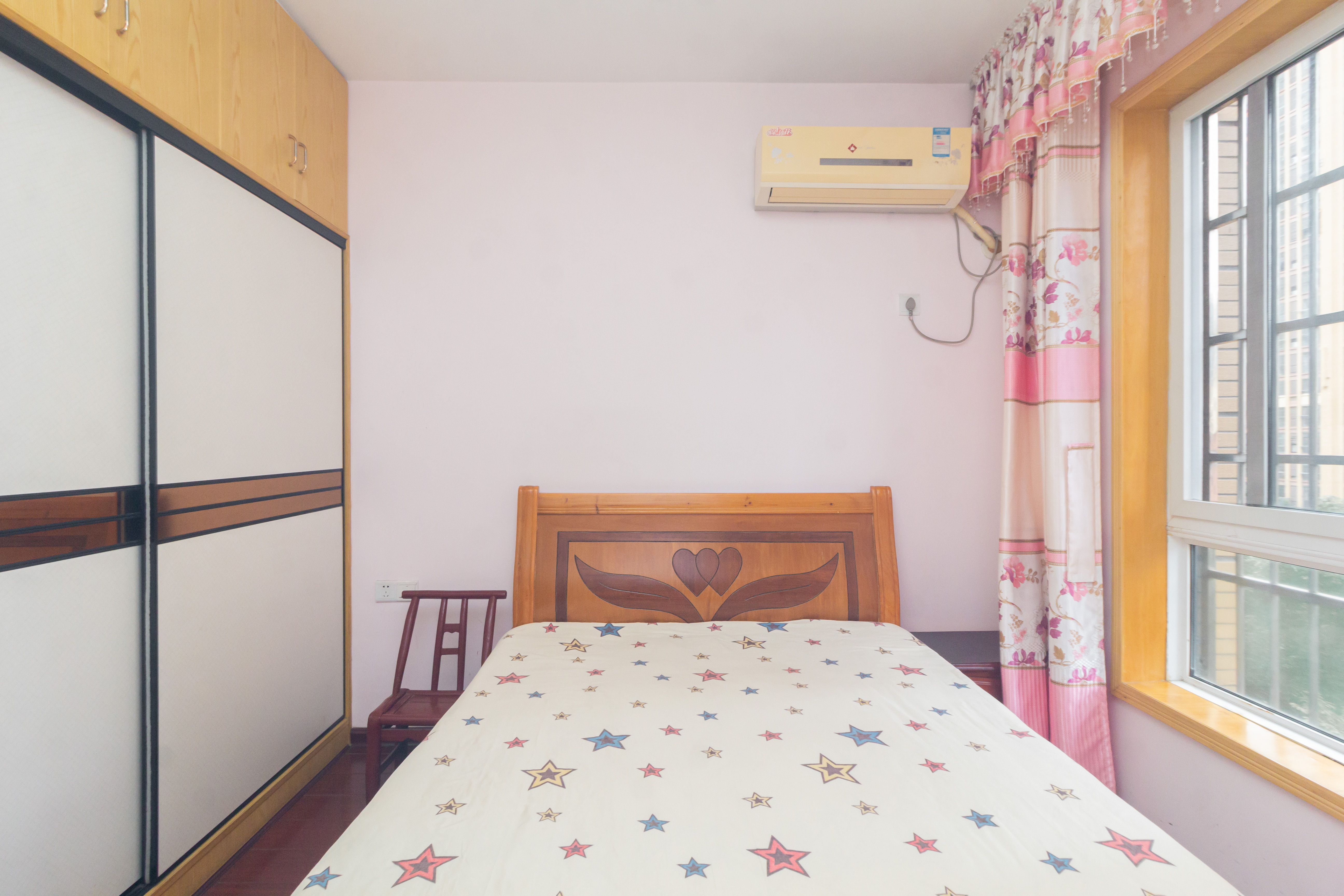 领东汇 4室2厅2卫 88.5万 领东汇 4室2厅2卫 88.5万卧室