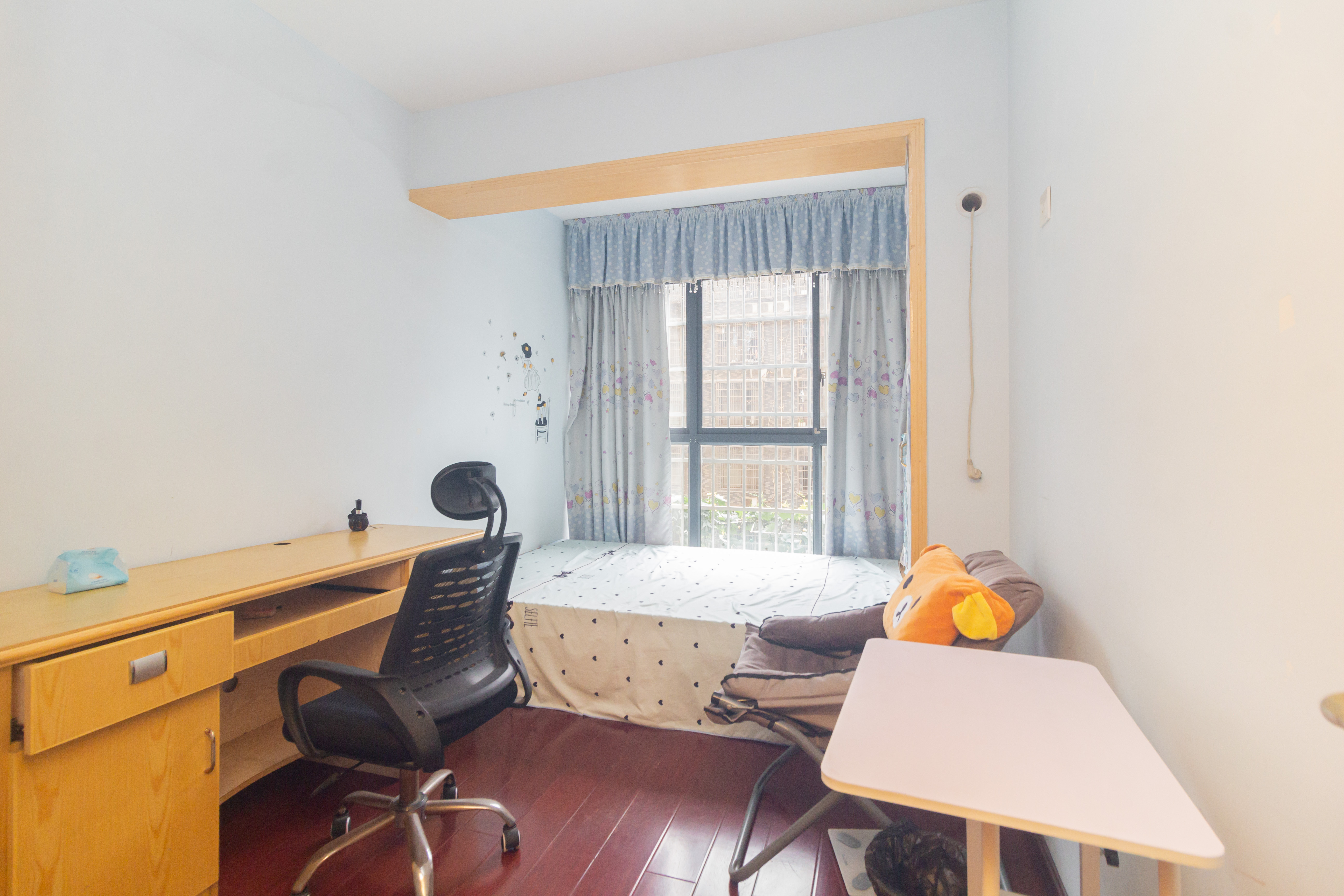 领东汇 4室2厅2卫 88.5万 领东汇 4室2厅2卫 88.5万卧室