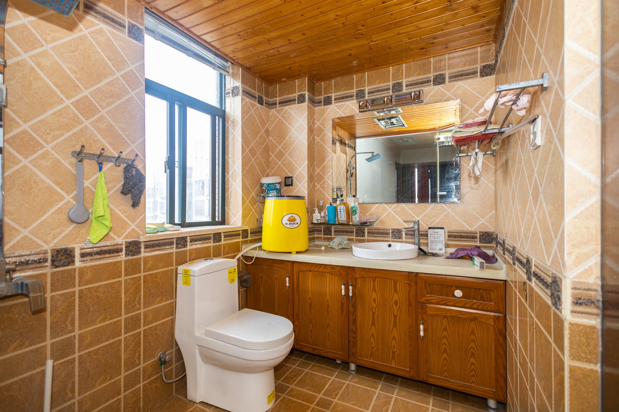 圆梦完美生活 4室2厅2卫 138.0万 圆梦完美生活 4室2厅2卫 138.0万卫生间