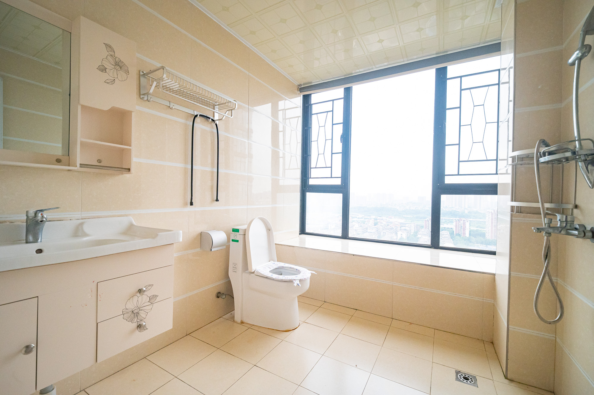 松雅湖金岸 3室2厅2卫 101.8万 松雅湖金岸 3室2厅2卫 101.8万卫生间