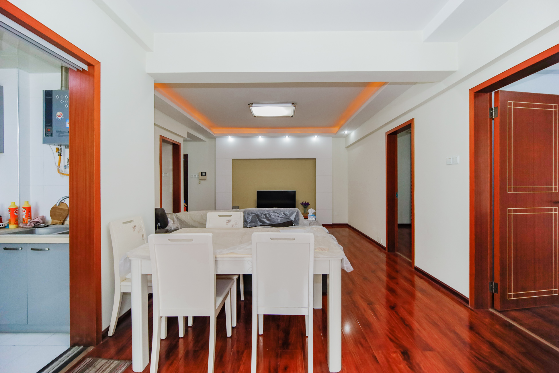 巢之恋 2室2厅1卫 63.6万 巢之恋 2室2厅1卫 63.6万客厅