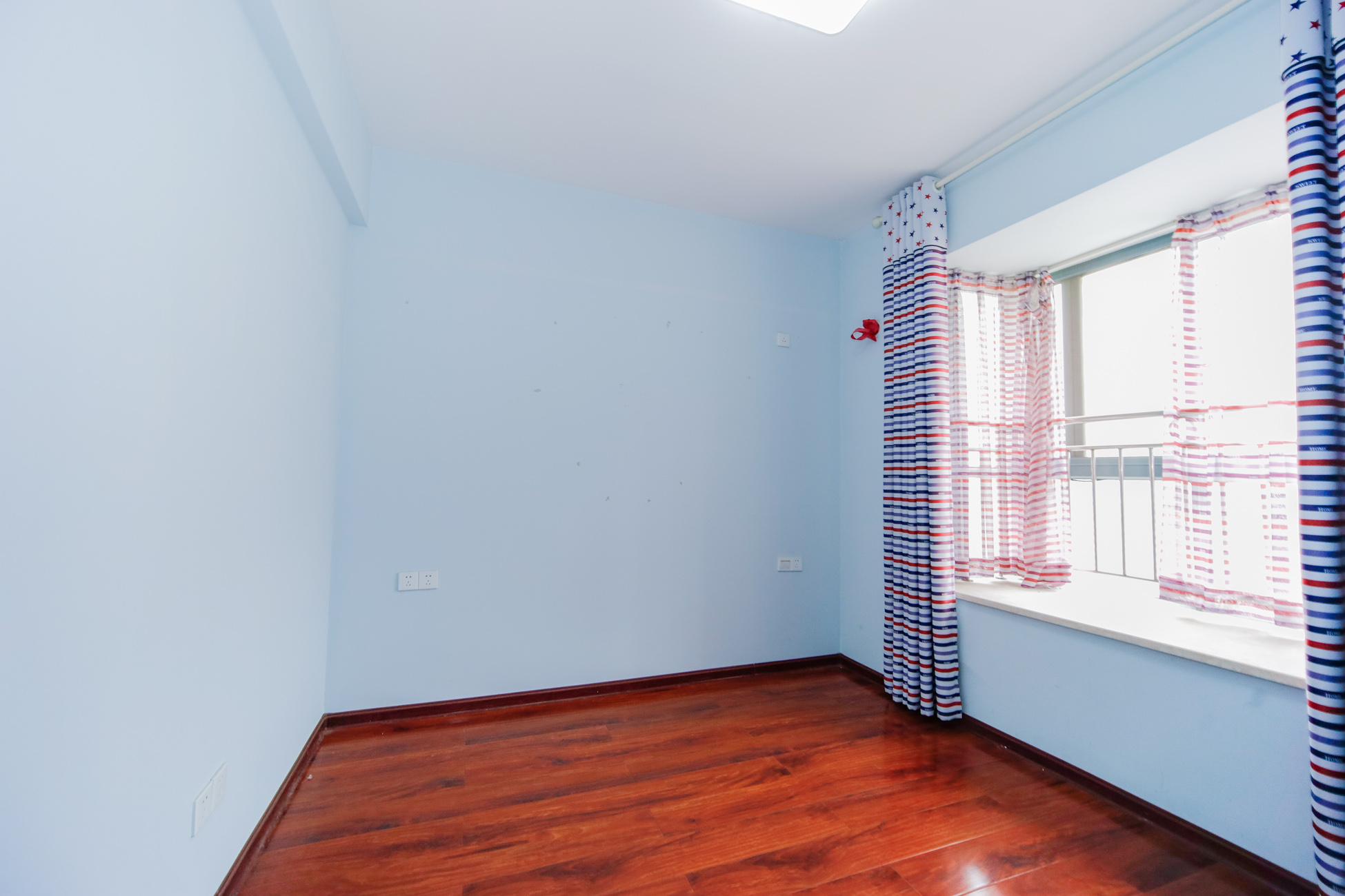 巢之恋 2室2厅1卫 63.6万 巢之恋 2室2厅1卫 63.6万卧室