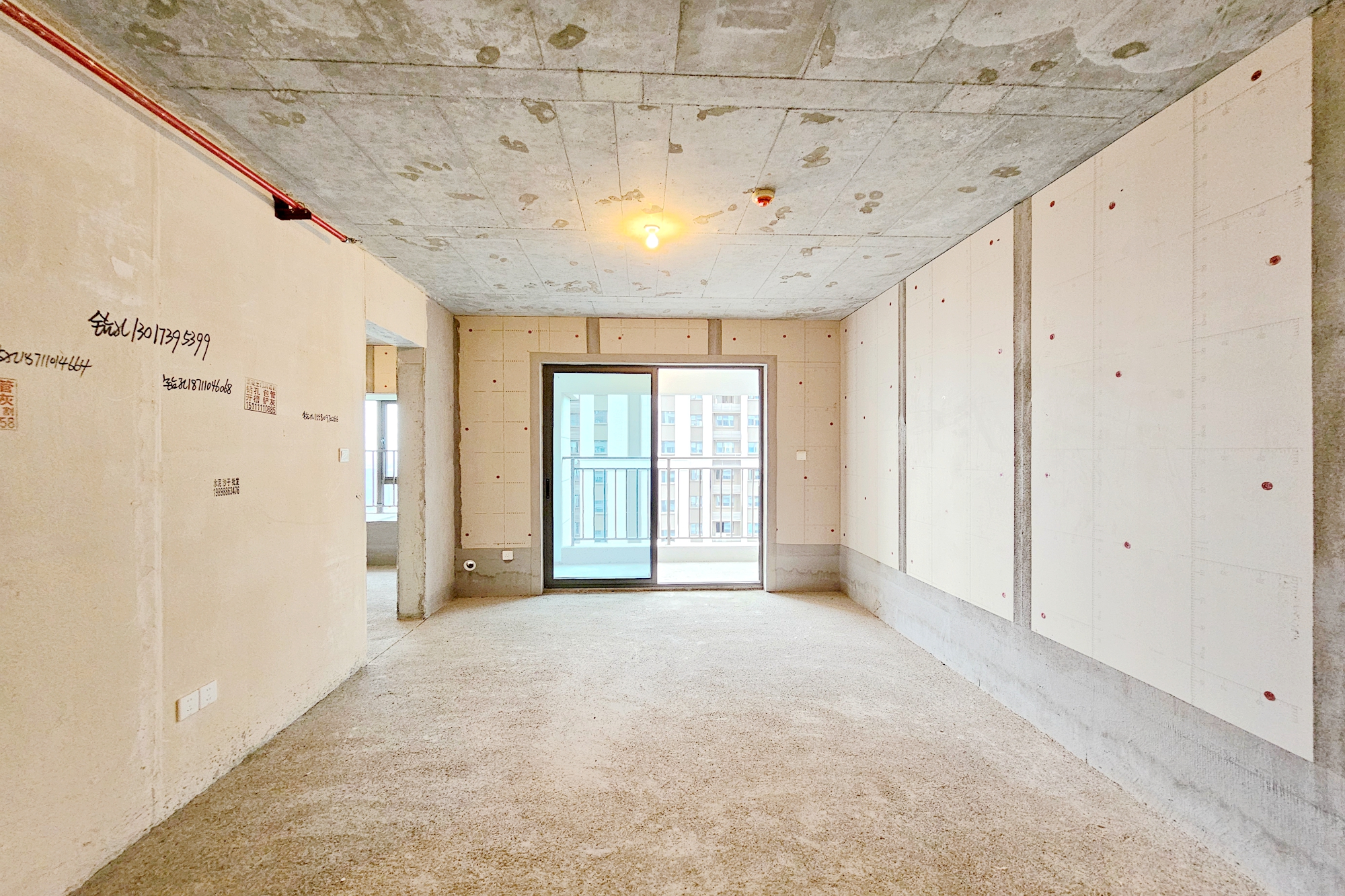 阳光城尚东湾嘉林苑 3室2厅1卫 82.0万 阳光城尚东湾嘉林苑 3室2厅1卫 82.0万客厅