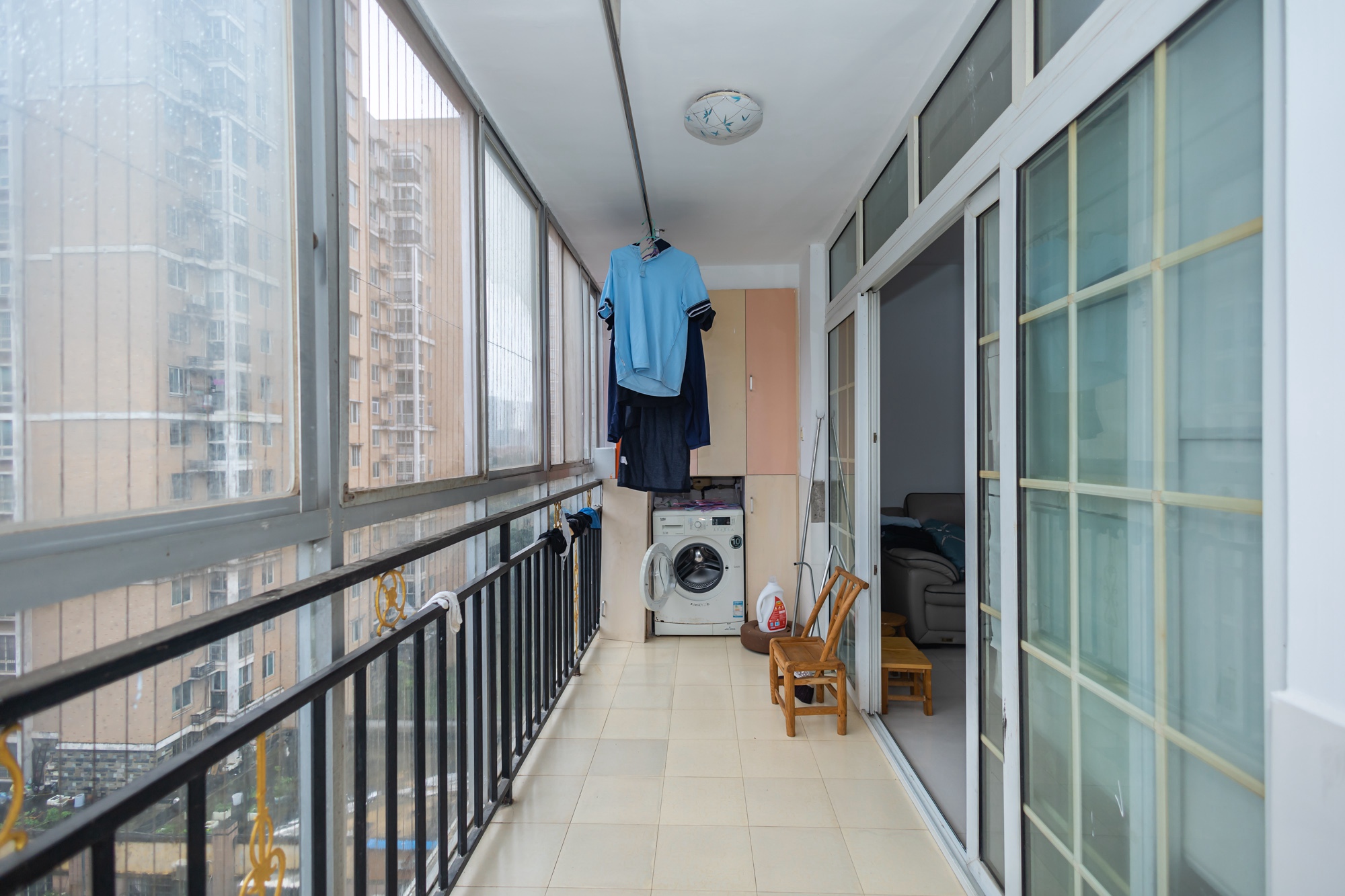 湘绣城  3室2厅2卫    46.0万阳台