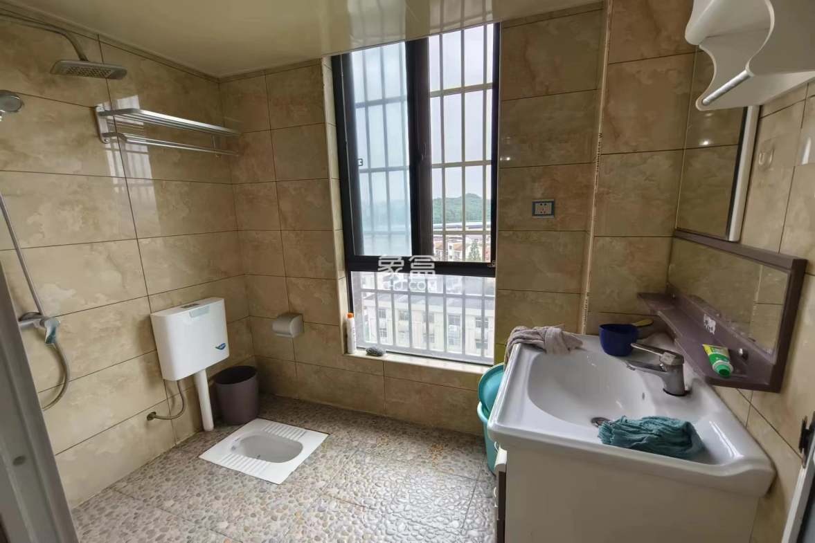 湘怡世家 2室2厅1卫 32.8万 湘怡世家 2室2厅1卫 32.8万室内图