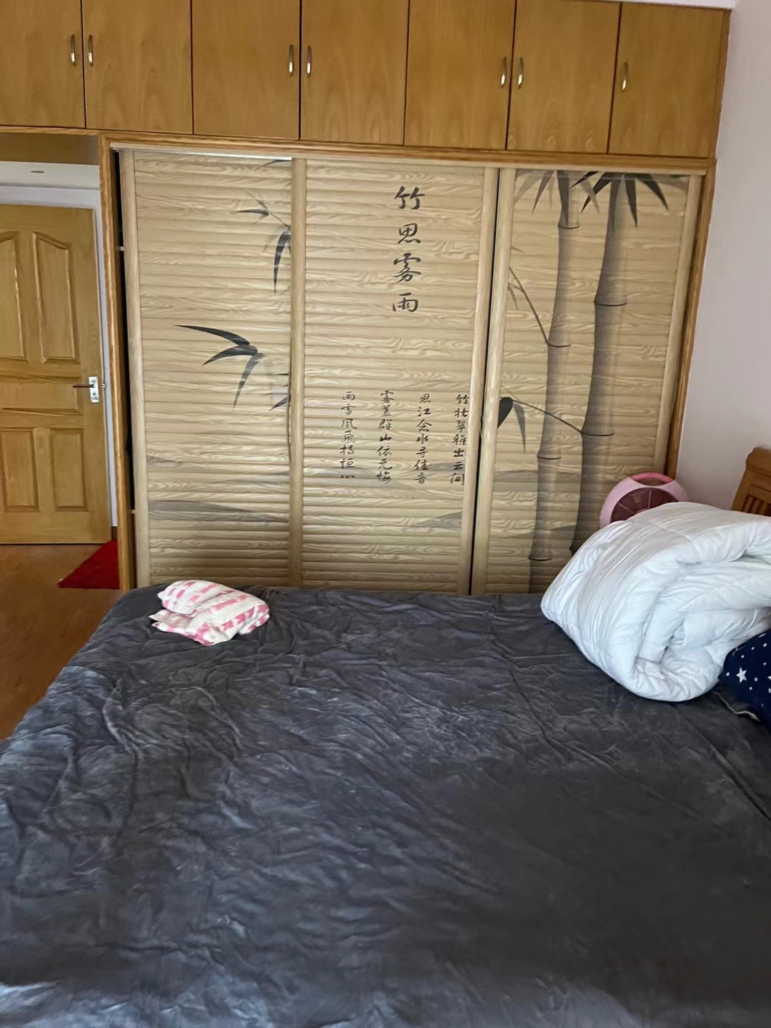 华湘贵府  3室2厅2卫   88.80万客厅