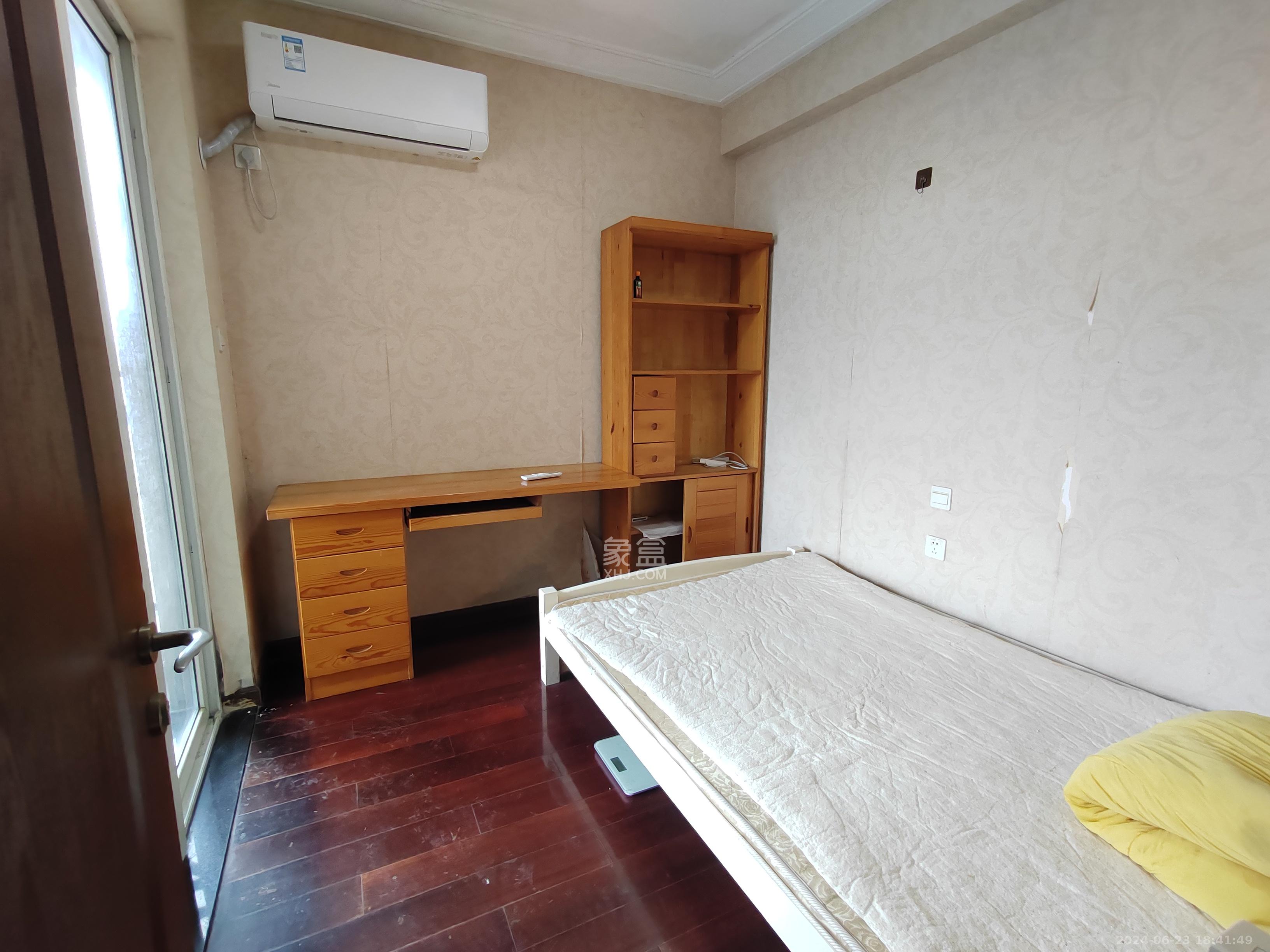 郡原居里  2室2厅1卫   1800.00元/月室内图