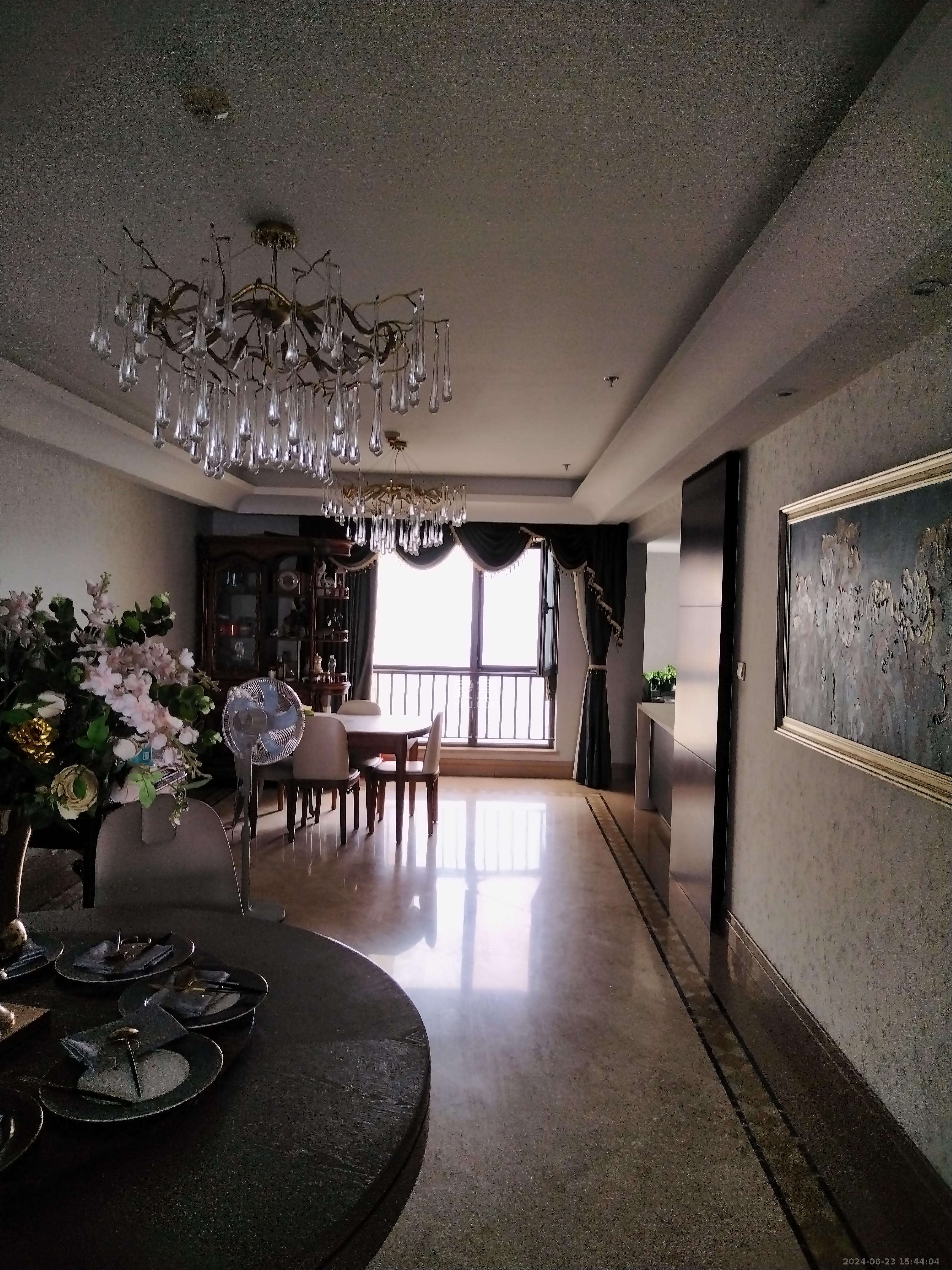 华远华中心  4室2厅3卫   18000.00元/月室内图