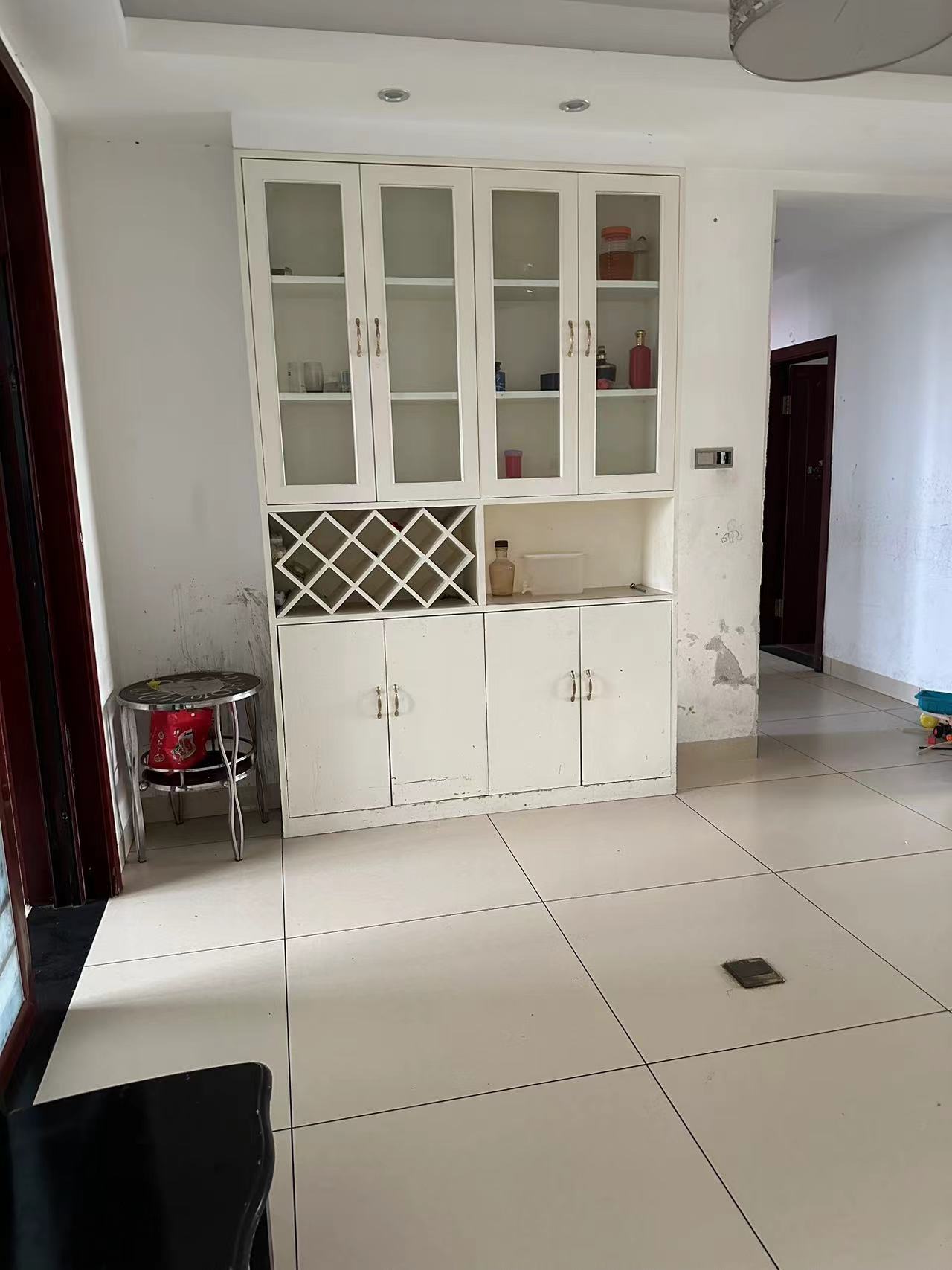 粮运大厦 0室0厅0卫 1200.00元/月 粮运大厦 0室0厅0卫 1200.00元/月室内图