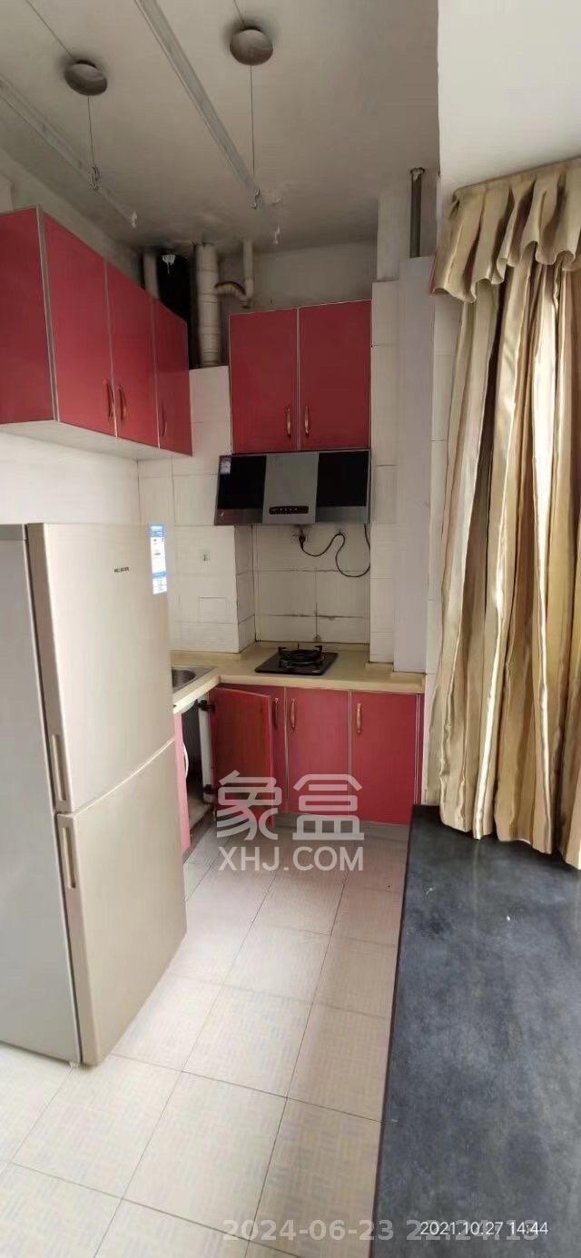 明城公寓  1室1厅1卫   1300.00元/月室内图1