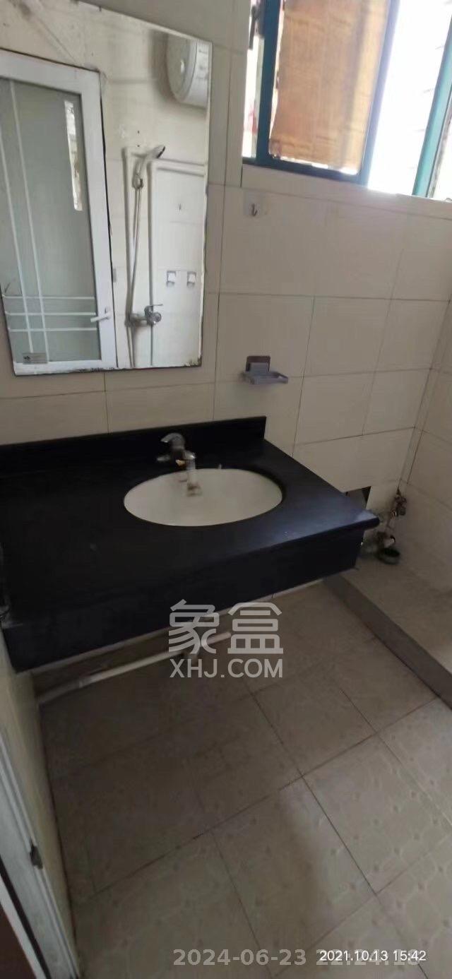 明城公寓  1室1厅1卫   1300.00元/月室内图