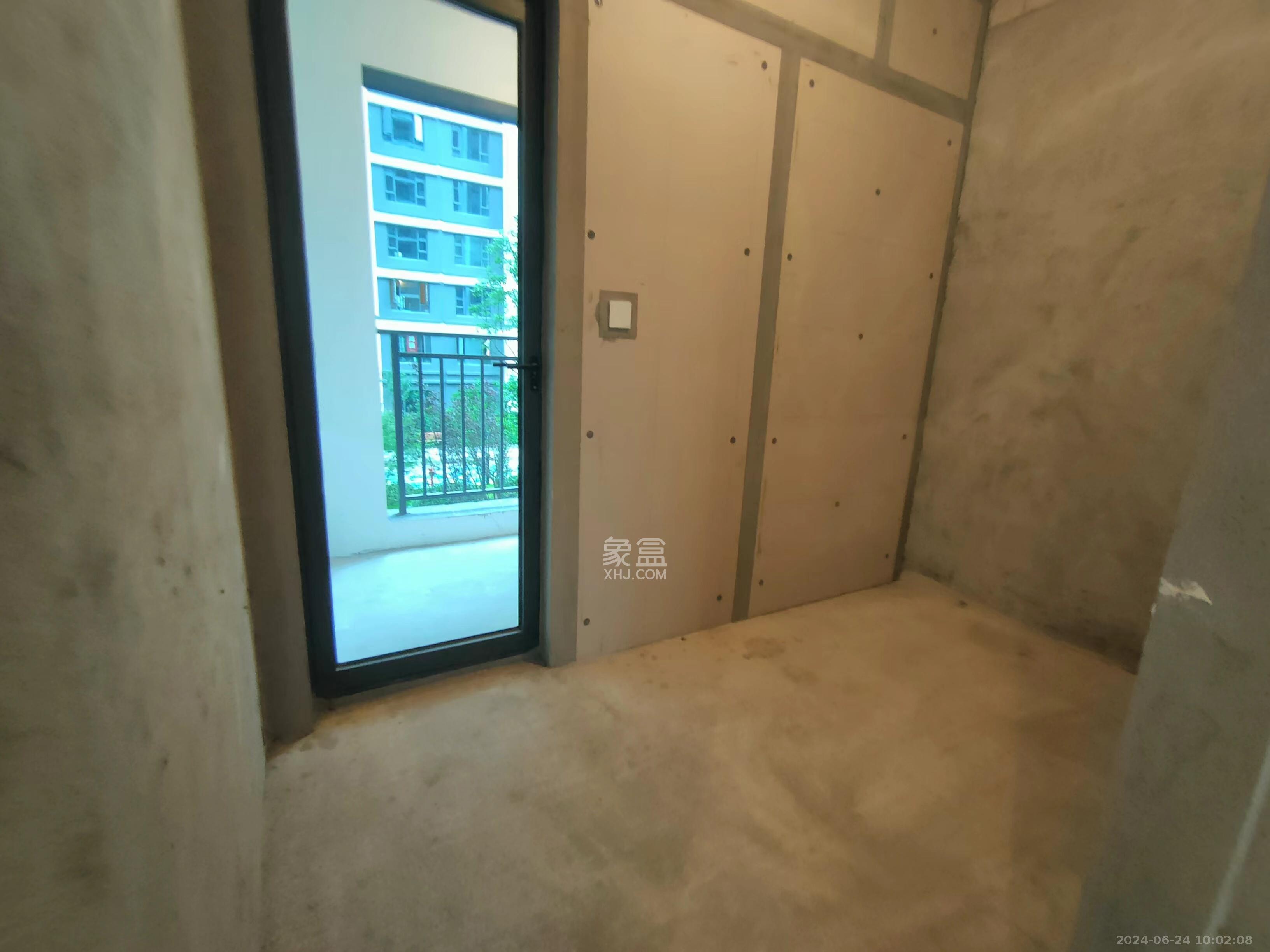軌道中建麓江府  4室2廳2衛(wèi)   2200.00元/月室內(nèi)圖