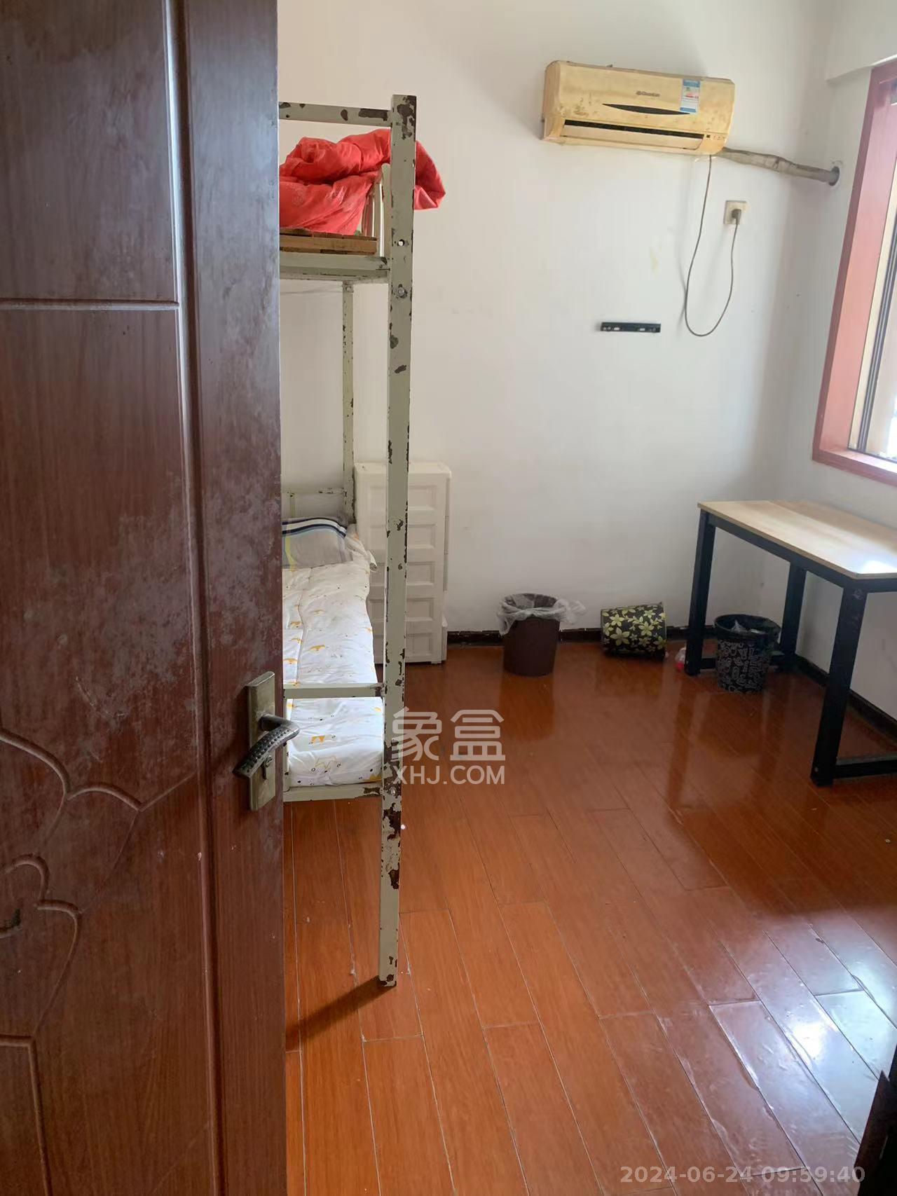 长宝1667  3室2厅2卫   4700.00元/月室内图