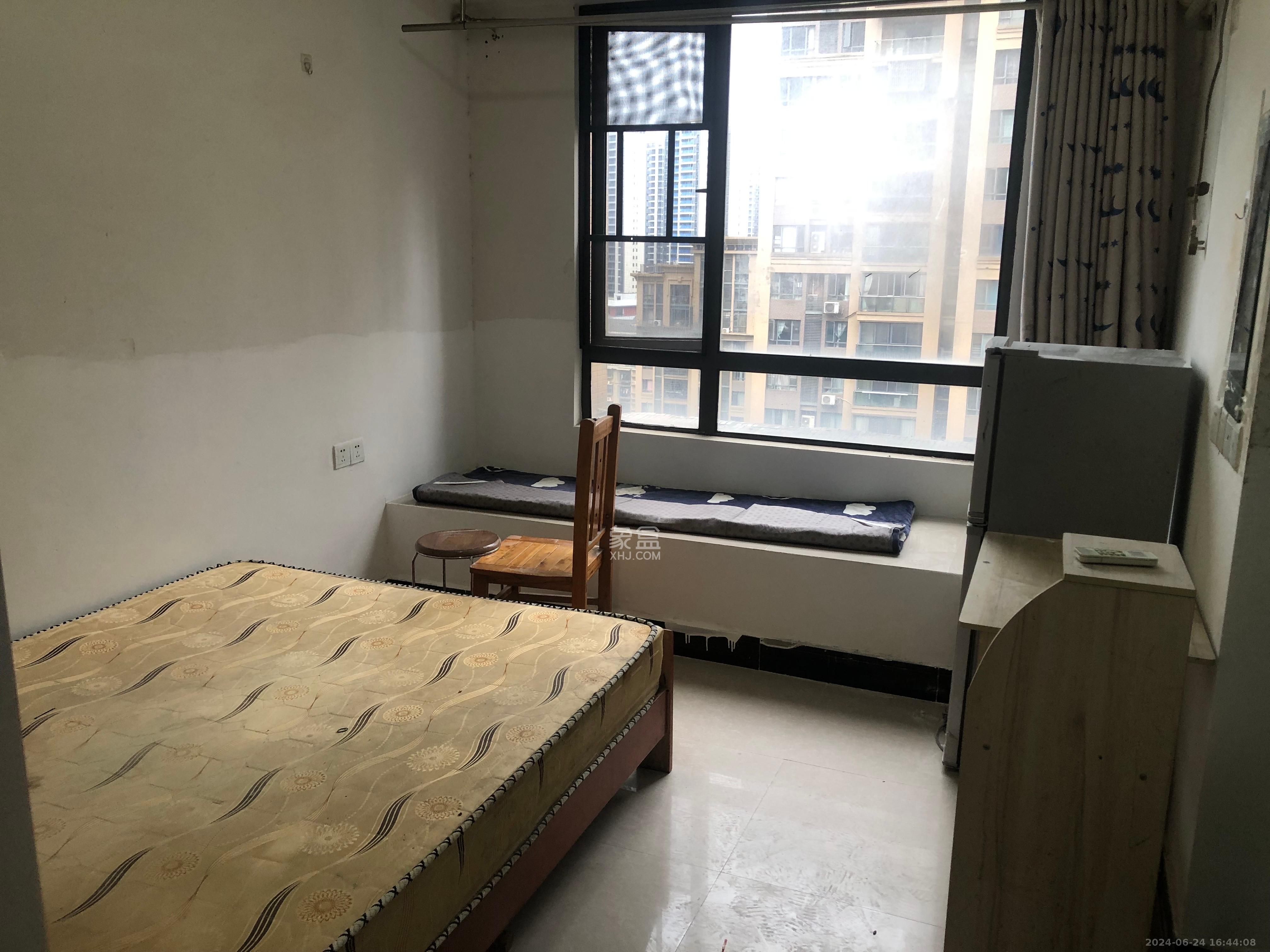 新华都万家城  1室1厅1卫   850.00元/月室内图1