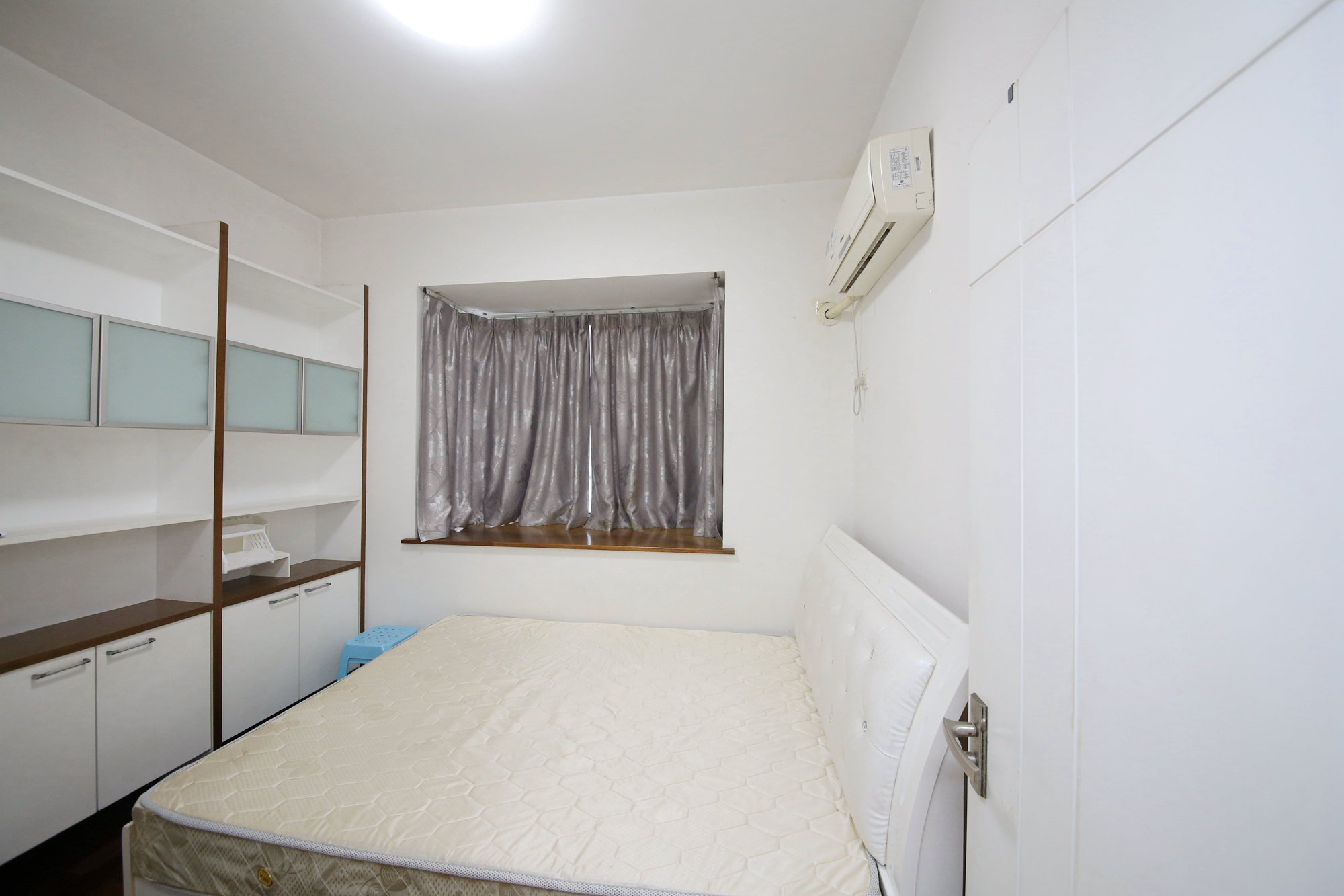 省建苑小区  4室2厅2卫   145.00万其他