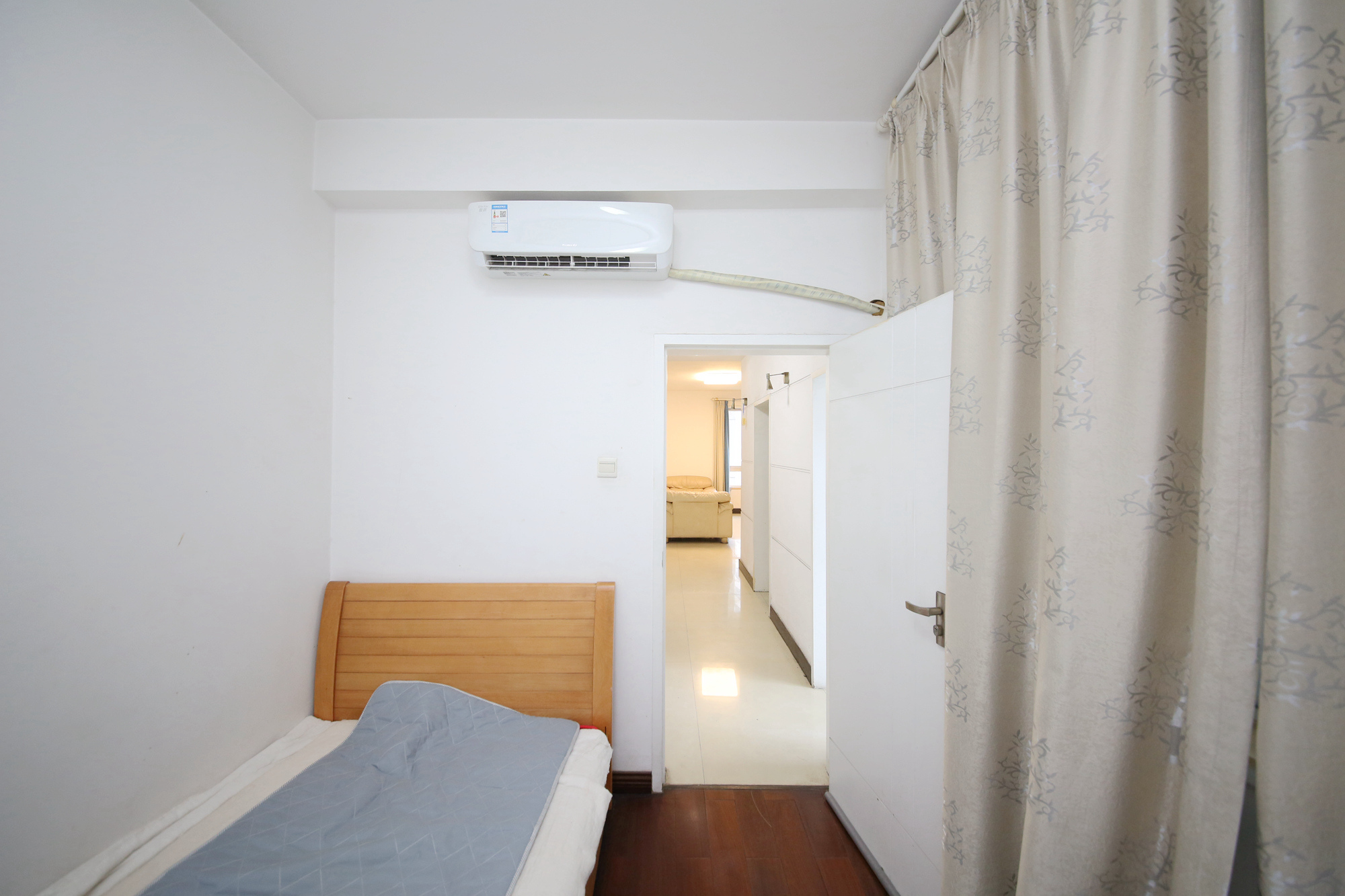 省建苑小区  4室2厅2卫   145.00万其他