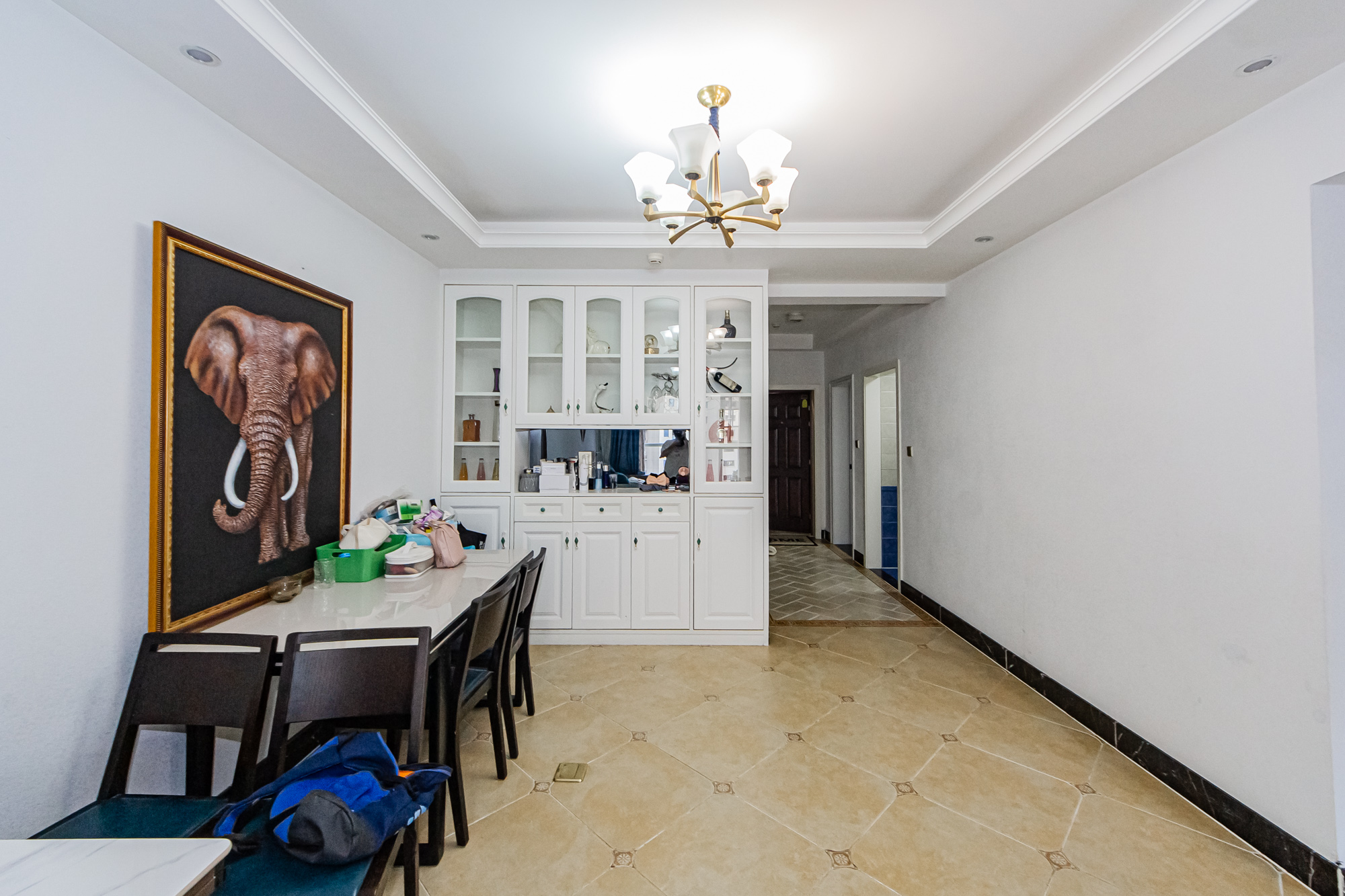 北辰三角洲E4区 3室2厅1卫 139.0万 北辰三角洲E4区 3室2厅1卫 139.0万客厅