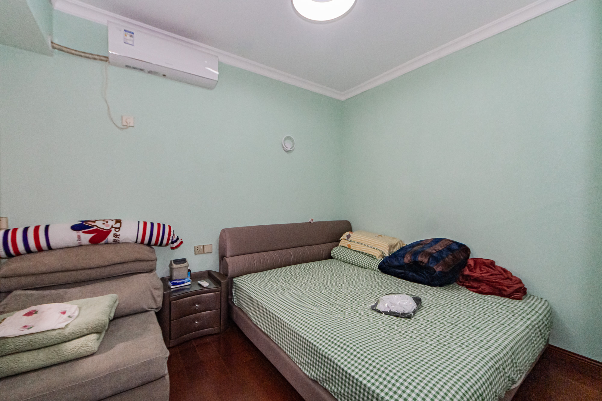 北辰三角洲E4区 3室2厅1卫 139.0万 北辰三角洲E4区 3室2厅1卫 139.0万卧室