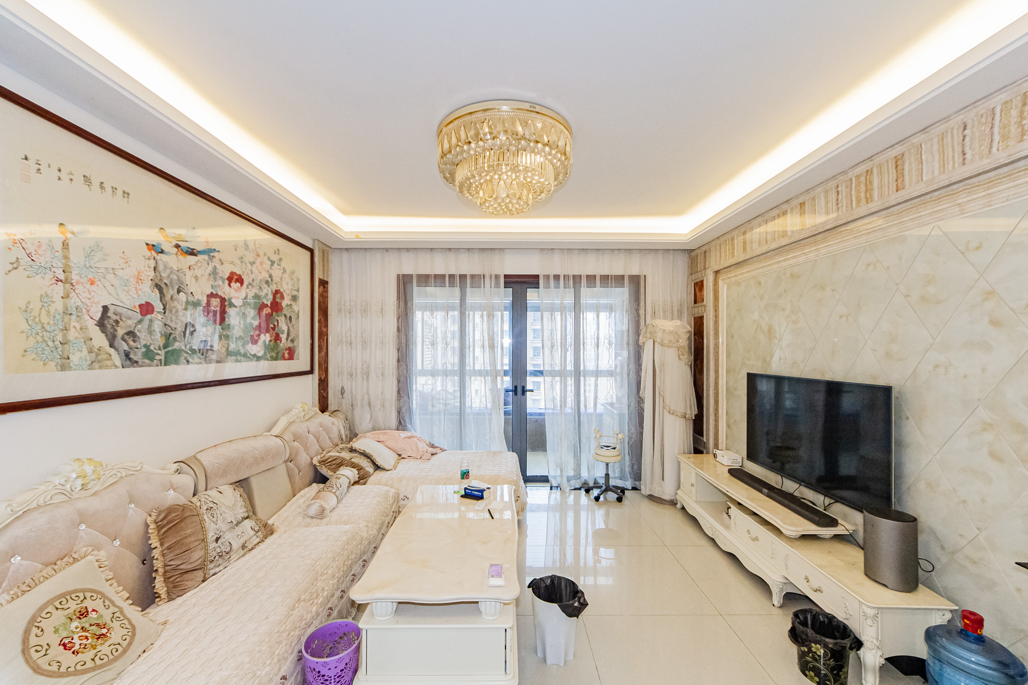 珠江郦城薰衣道  4室2厅2卫    136.6万 珠江郦城薰衣道  4室2厅2卫    136.6万客厅