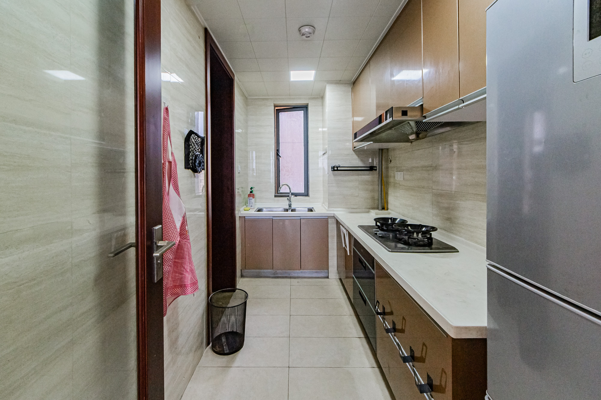 珠江郦城薰衣道  4室2厅2卫    136.6万 珠江郦城薰衣道  4室2厅2卫    136.6万厨房